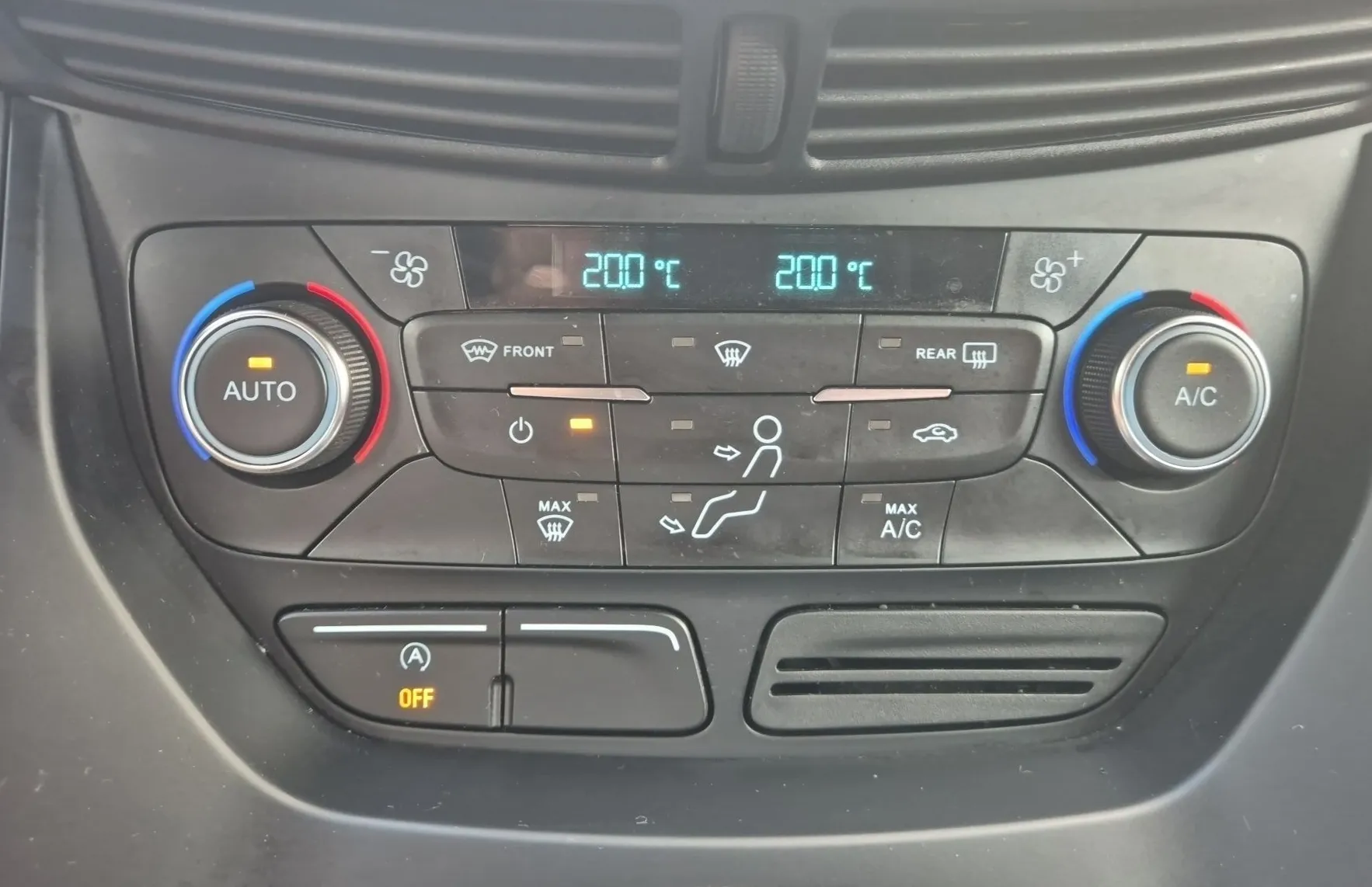 Zunanja slika - Ford Kuga - STYLE 1.5 TDCi 120PS-SLO-1.LASTNIK-KAMERA - 16
