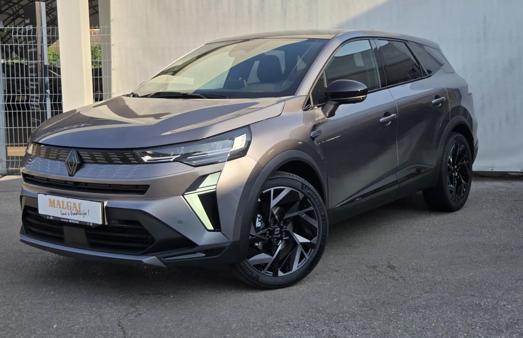 Zunanja slika - Renault Symbioz - Esprit Alpine TCe140 +Varnost+Parkiranje+Panorama - 1