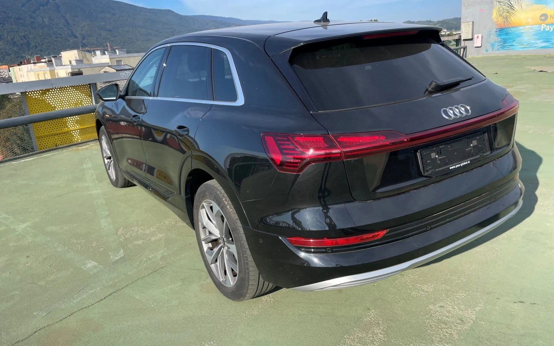 Zunanja slika - Audi e-tron - Audi  50 quattro.NEMŠKI.PANORAMA.KAMERA.LED. - 3