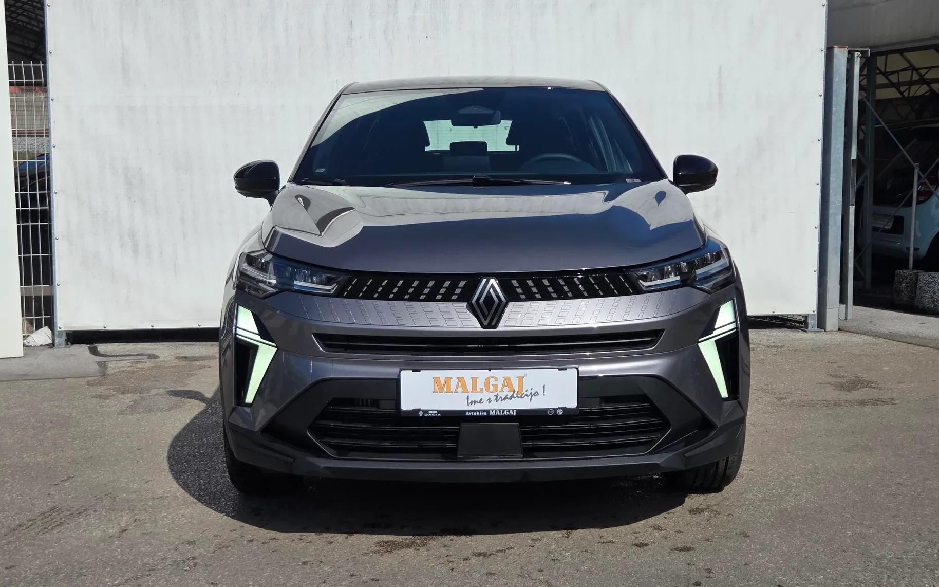 Zunanja slika - Renault Captur - Evolution TCe 115+Zimske gume+Servis - 13