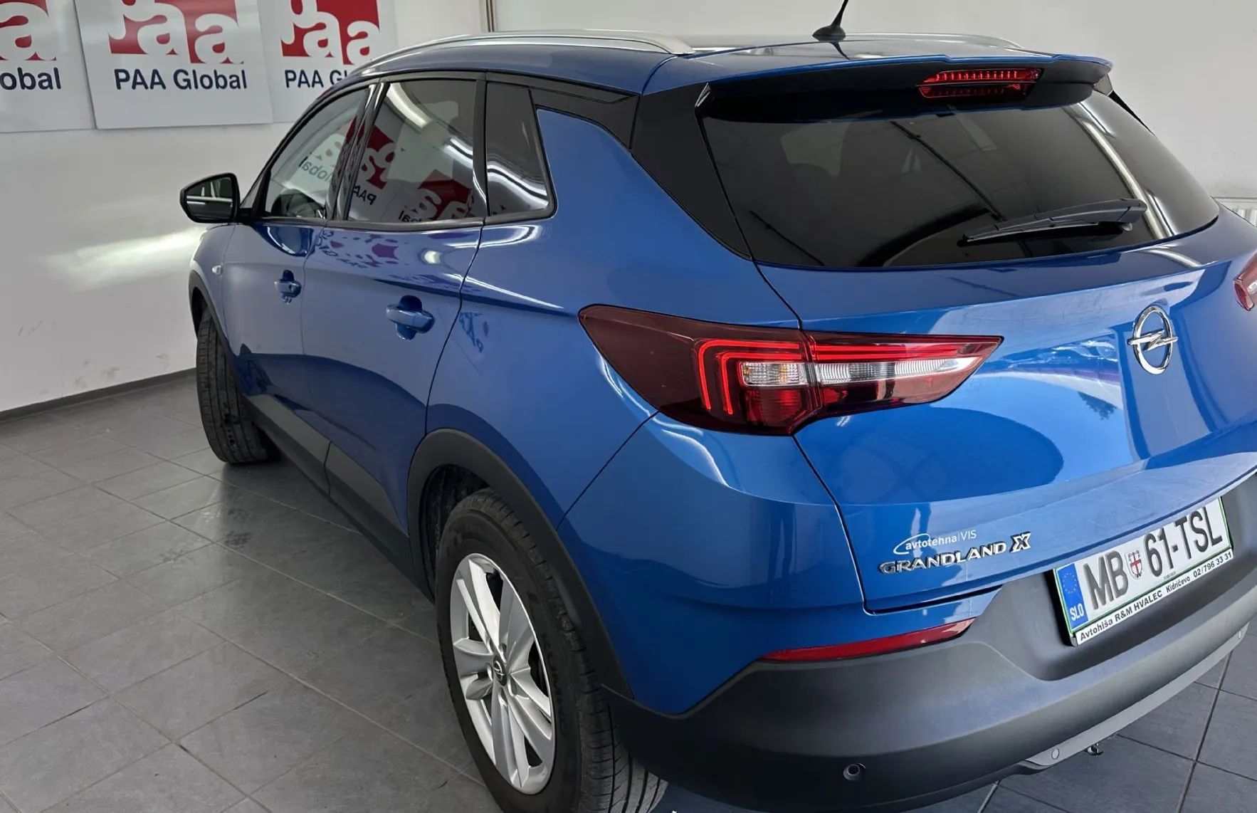 Zunanja slika - Opel Grandland X - 1.2 TURBO.96KW KAMERA.LED.KLJUKA+4ALU.SAMO 87000KM - 15