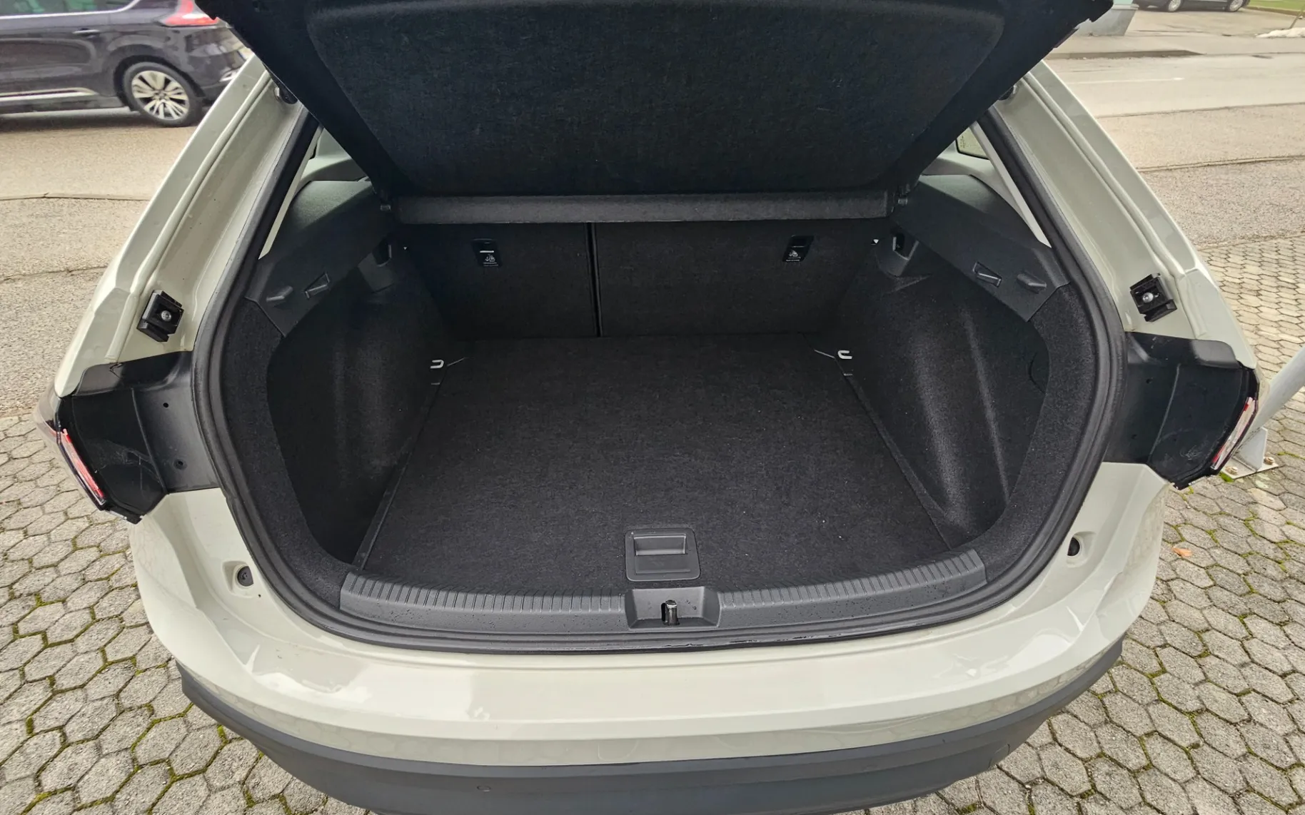 Zunanja slika - Volkswagen Taigo - 1.0 TSI 4ALL 85kW - 6