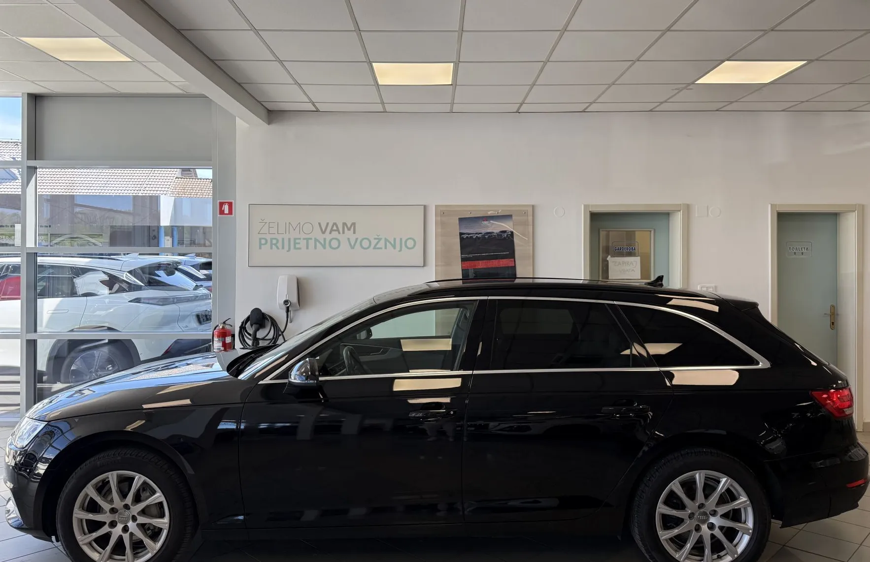 Zunanja slika - Audi A4 - Avant 2.0 TDI ultra Sport S tronic 140 KW - 8