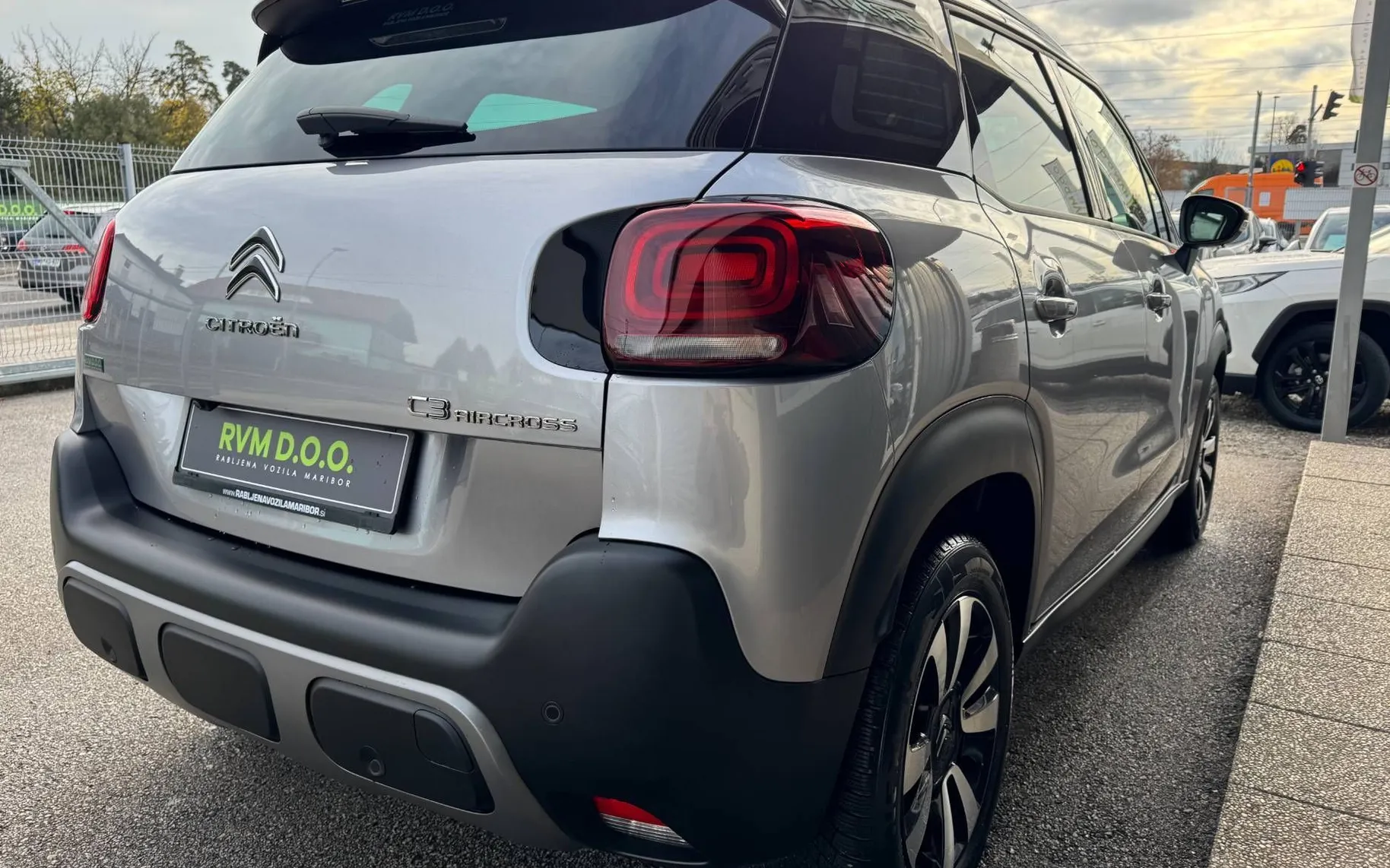 Zunanja slika - Citroën C3 Aircross - MAX°1.LAST°SLO°NAVI°KAMERA°FULL LED°SAMO 12.000KM. - 5