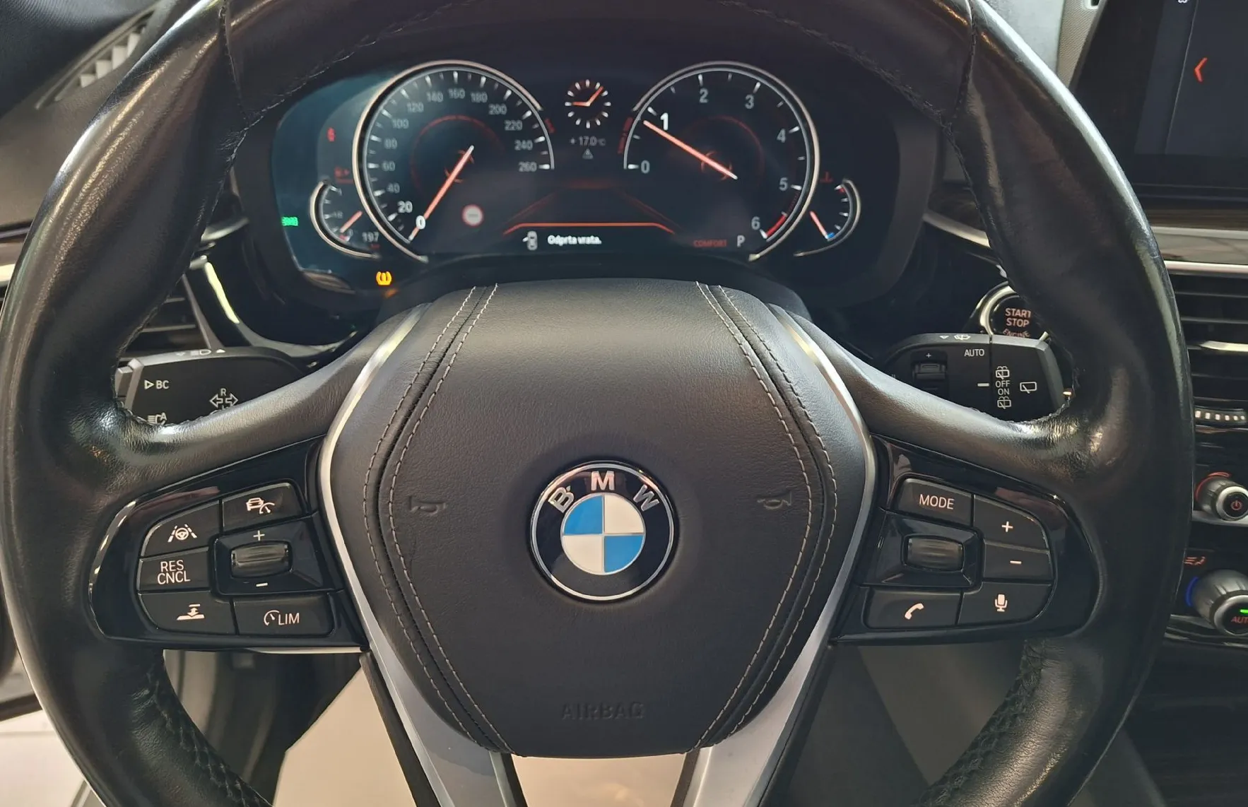 Zunanja slika - BMW Serija 5 - Touring: 520d x Drive aut.SPORT LINE-LED-NAVI-PANORAMA- - 13