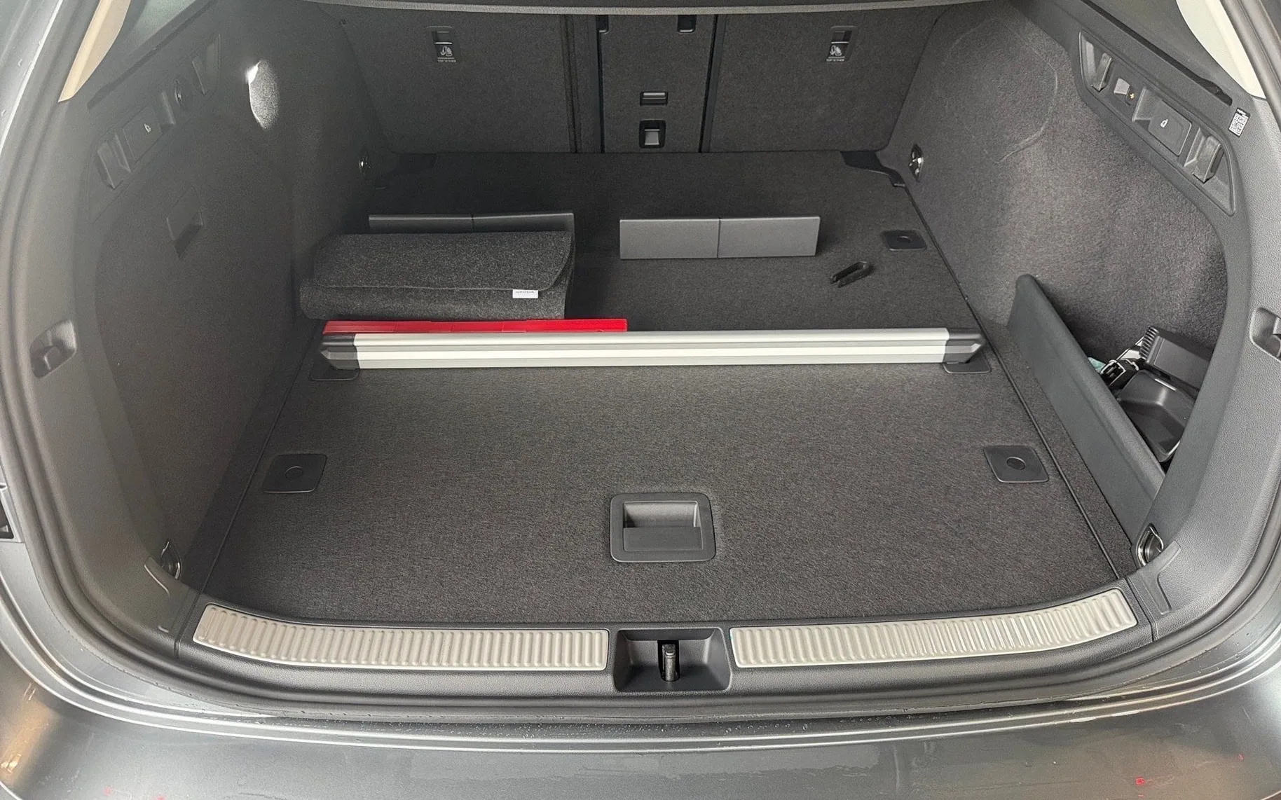 Notranja slika - Škoda Superb - Combi 2.0 TDI Selection DSG... - 12