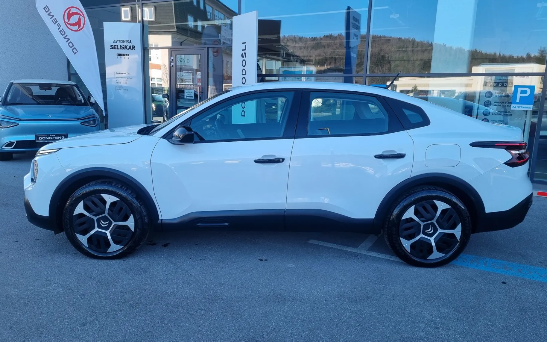 Zunanja slika - Citroën C4 - 1.2 PURETECH - KOT NOV - SAMO 26.488KM - 4