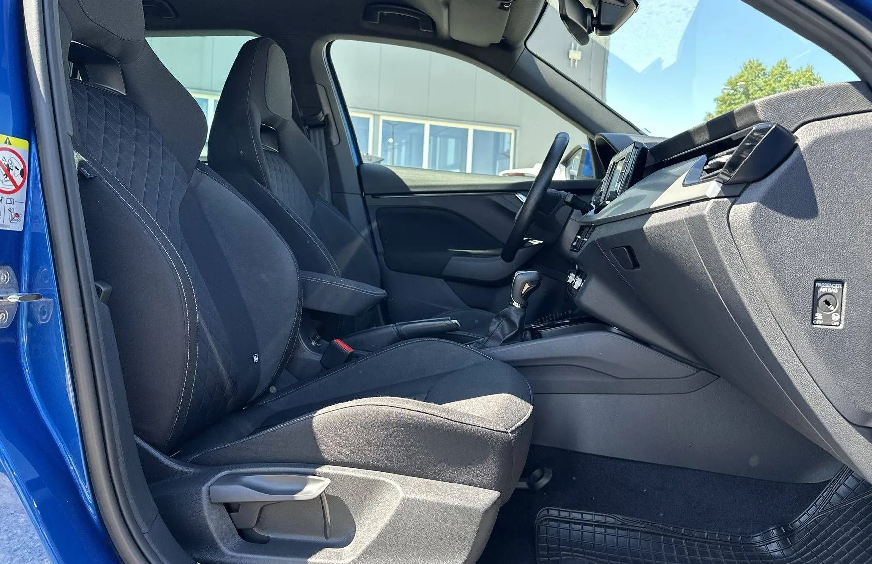 Zunanja slika - Škoda Kamiq - 1.0 TSI Sport  Volan+sedeži  Kamera LED - 20
