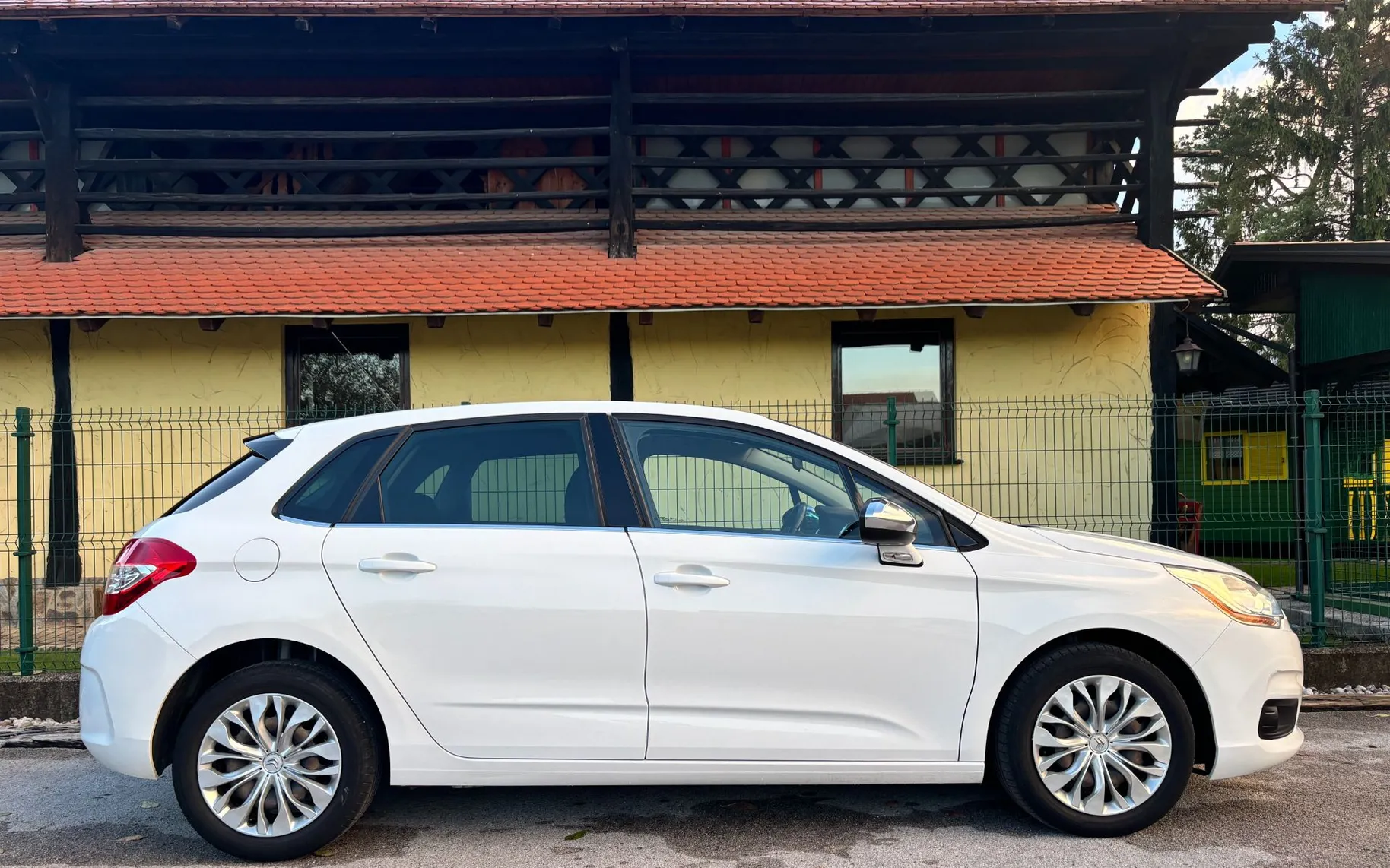 Zunanja slika - Citroën C4 - 1,6 HDi Furio - 6