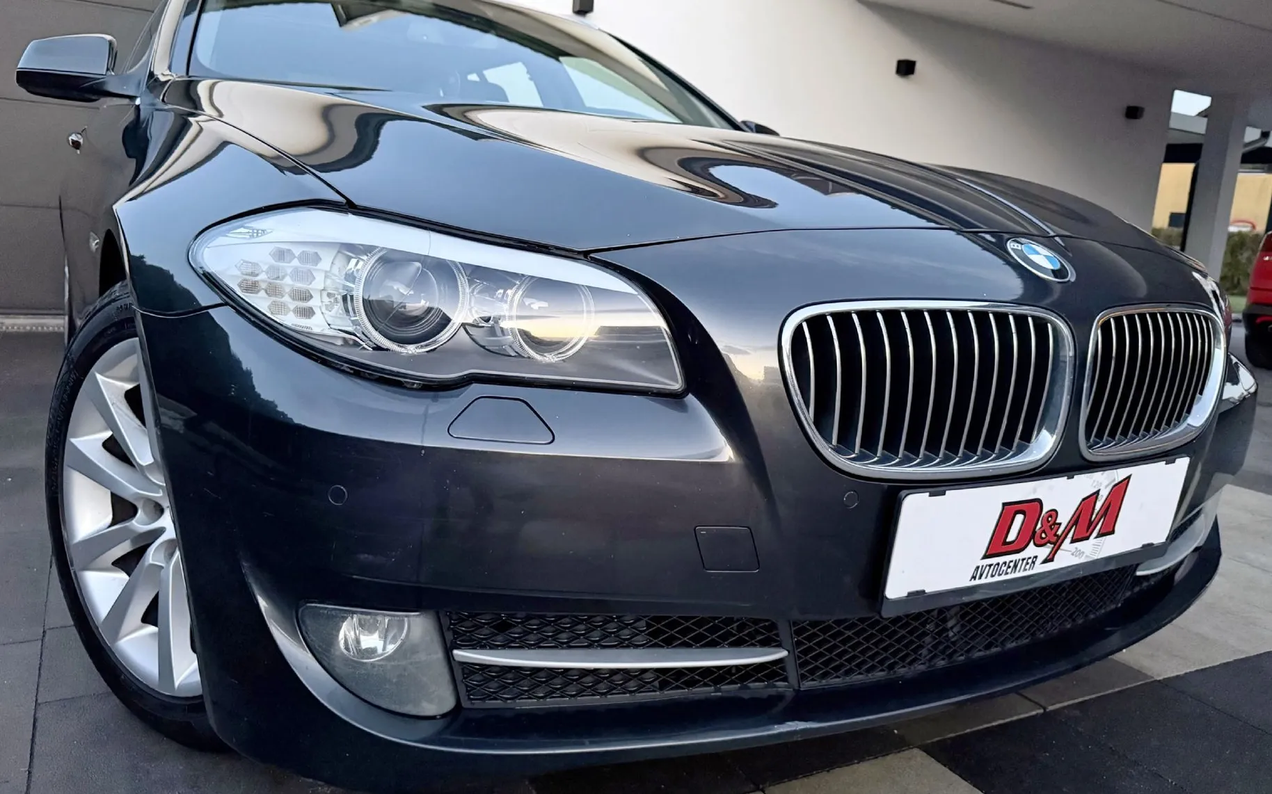 Zunanja slika - BMW Serija 5 - Touring: 520D AVT|PANORAMA|MEMORY|VELIKA NAVI|BIXENON|17 - 2