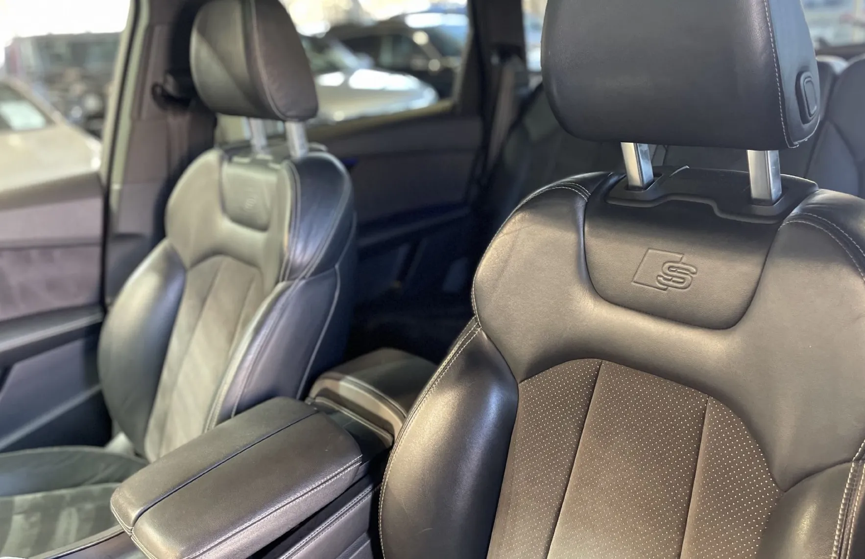 Zunanja slika - Audi Q7 - ZRAČNO-HUD-PANO-NAVI-MEMORY-ALCANTARA-VIRTUAL-22C - 10