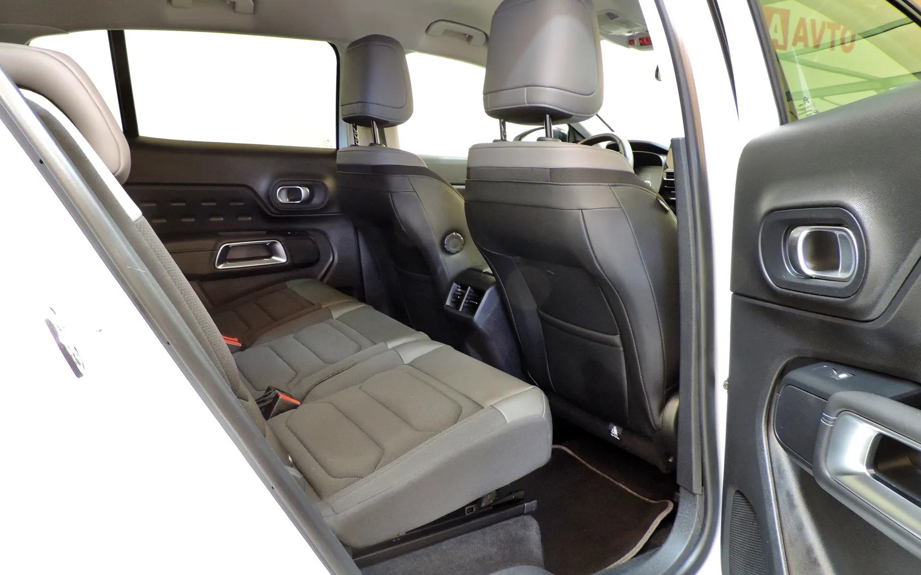 Zunanja slika - Citroën C5 Aircross - Hybrid 225 S S Shine Pack Avt. PRIKLJUČNI HYBRID - 17