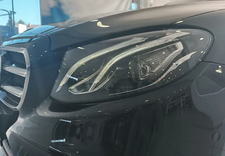 Zunanja slika - Mercedes-Benz E-Razred - E 220 d AMG-KAMERA-AVANTGARDE-LED-F1-VIDEO - 8
