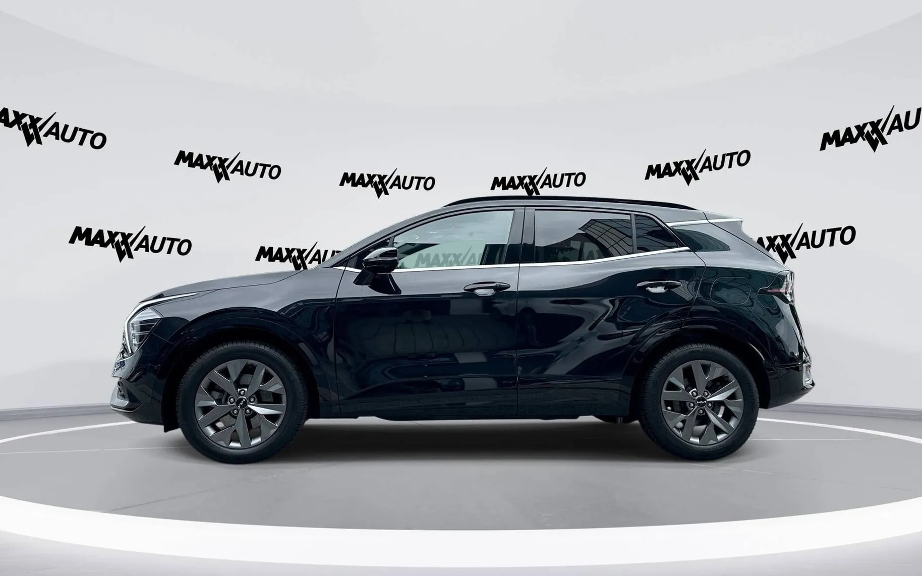 Notranja slika - KIA Sportage - 2WD 1.6 T-GDI HEV GT-Line Avt... - 8