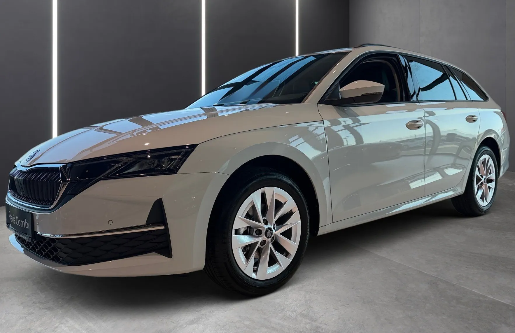 Zunanja slika - Škoda Octavia - Combi 1.5 TSI mHEV Family DSG - 1
