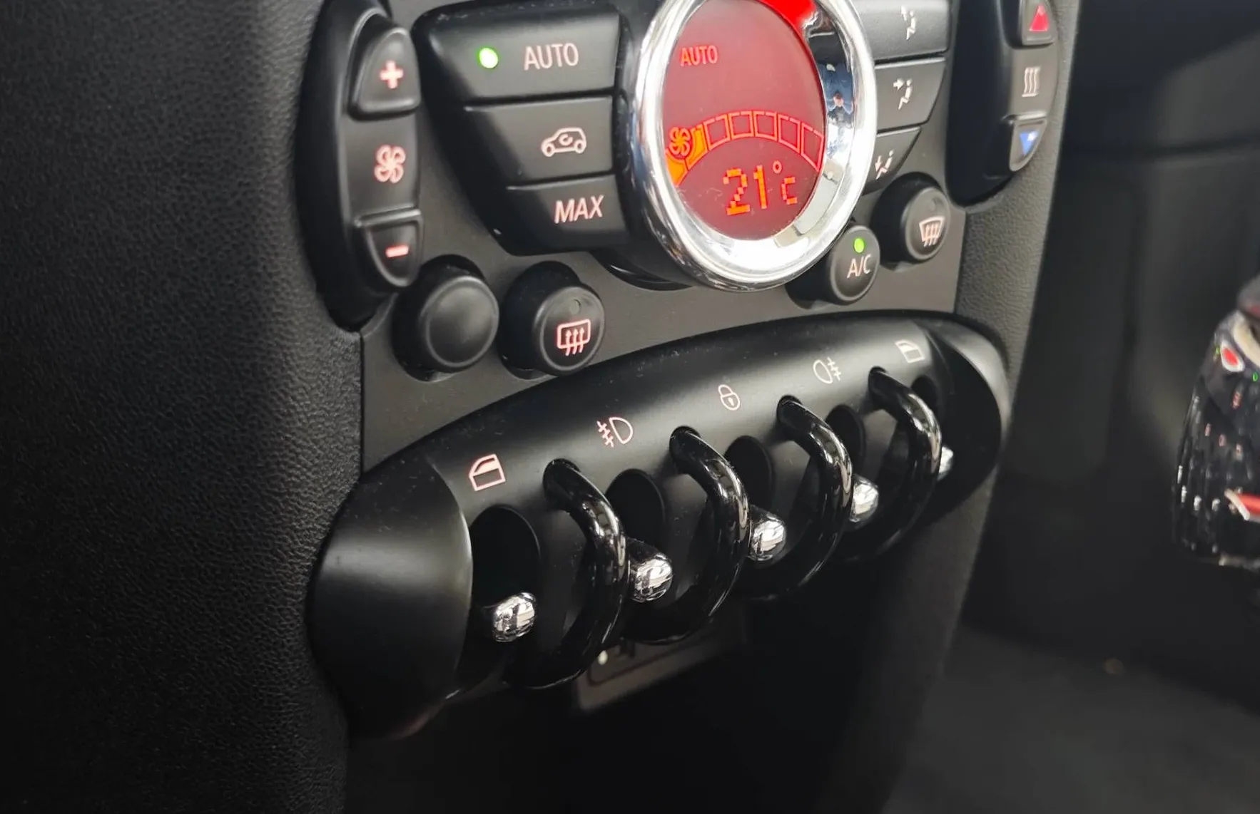 Zunanja slika - MINI Cooper - Mini  S Avt. |ATRAKTIVEN|PANORAMA|XENON| - 18