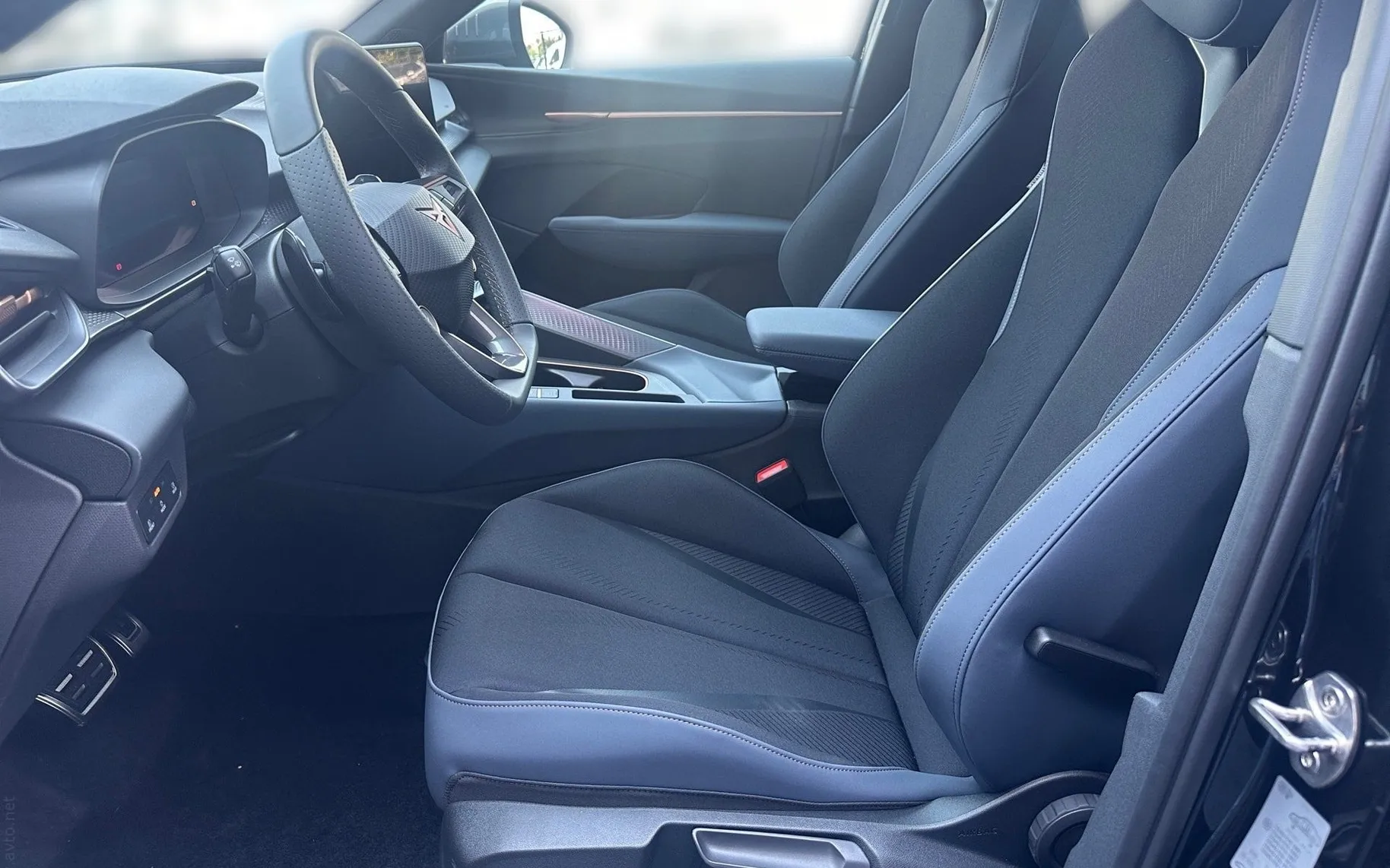 Notranja slika - Cupra Terramar - 1.5 eTSI Impulse DSG - 7