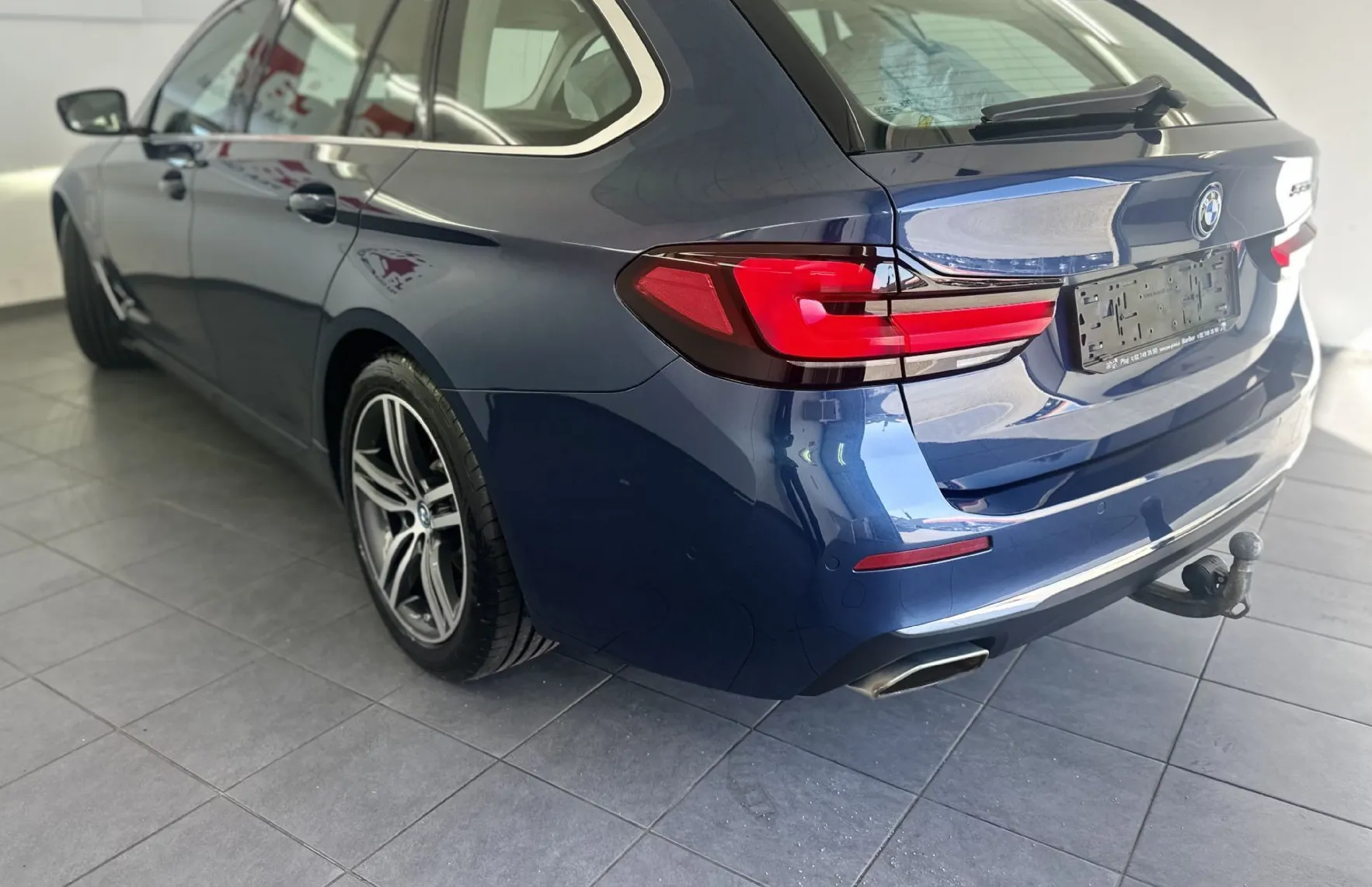 Zunanja slika - BMW Serija 5 - Touring: 530 e Luxury Line 2.0 215KW.NEMŠKI+4ALU.KAMERA. - 19
