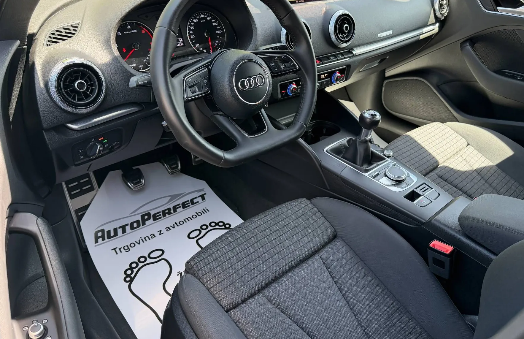 Zunanja slika - Audi A3 - Sportback 2.0 TDI S-Line |MATRIX|MASAZA|KAM|PDC| - 9