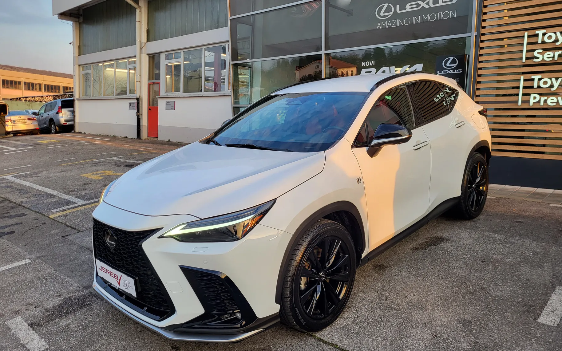 Zunanja slika - Lexus NX - 2.5 PHEV F Sport - 3