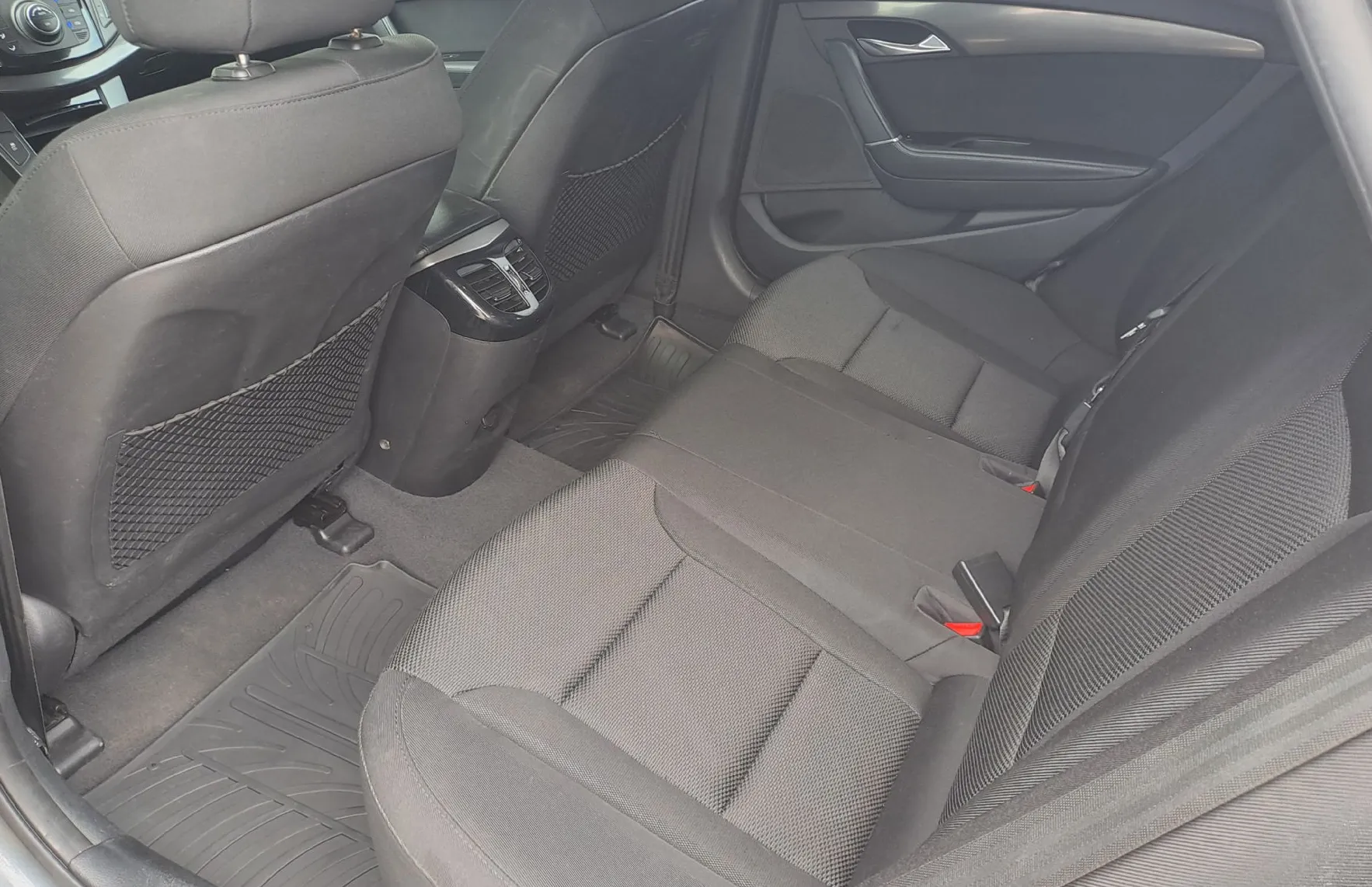 Zunanja slika - Hyundai i40 - Wagon 1.7 CRDi Comfort - 9