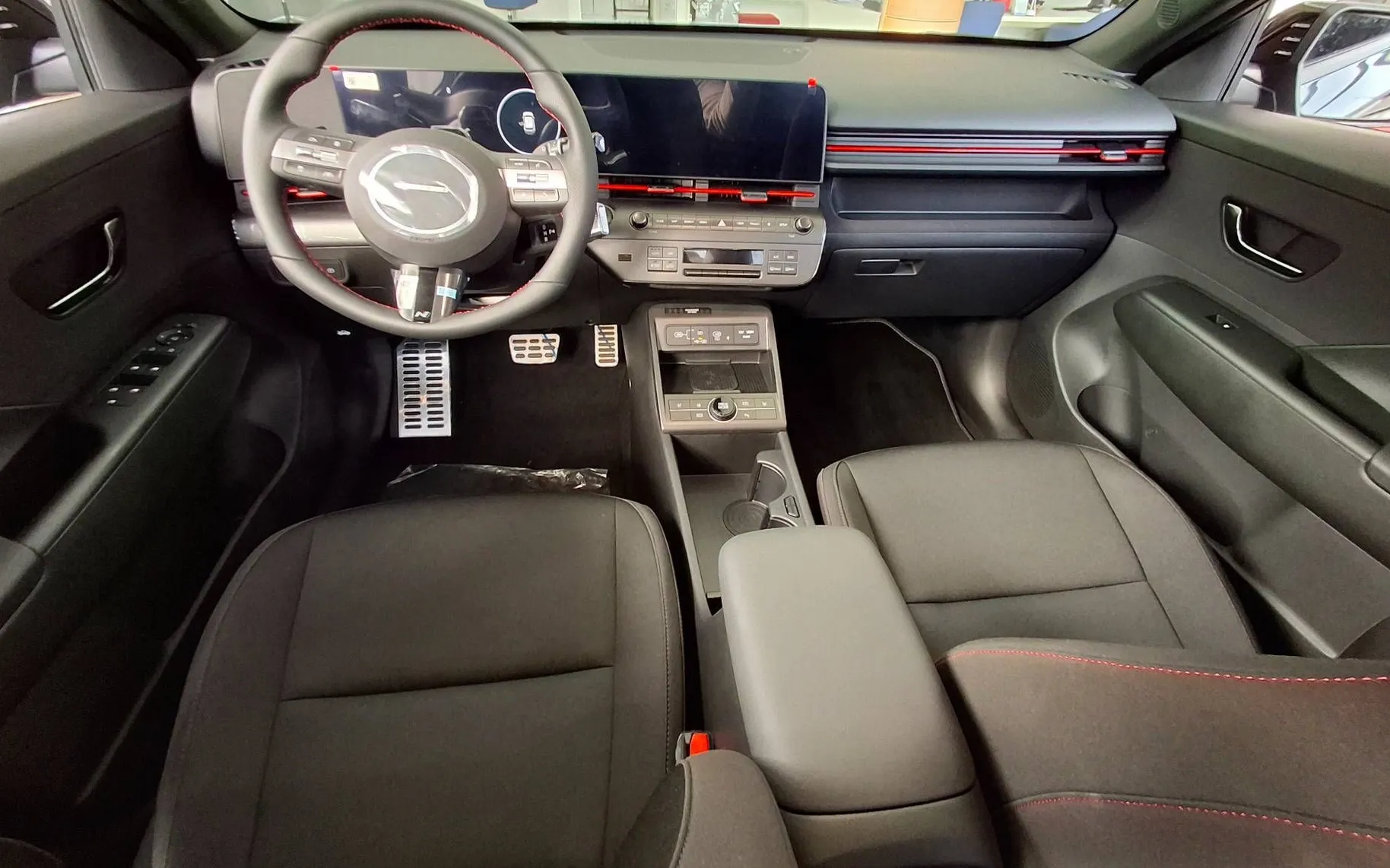 Zunanja slika - Hyundai Kona - EV 65KWH PREMIUM   N-LINE WINTER I. topl. črpalk.. - 5