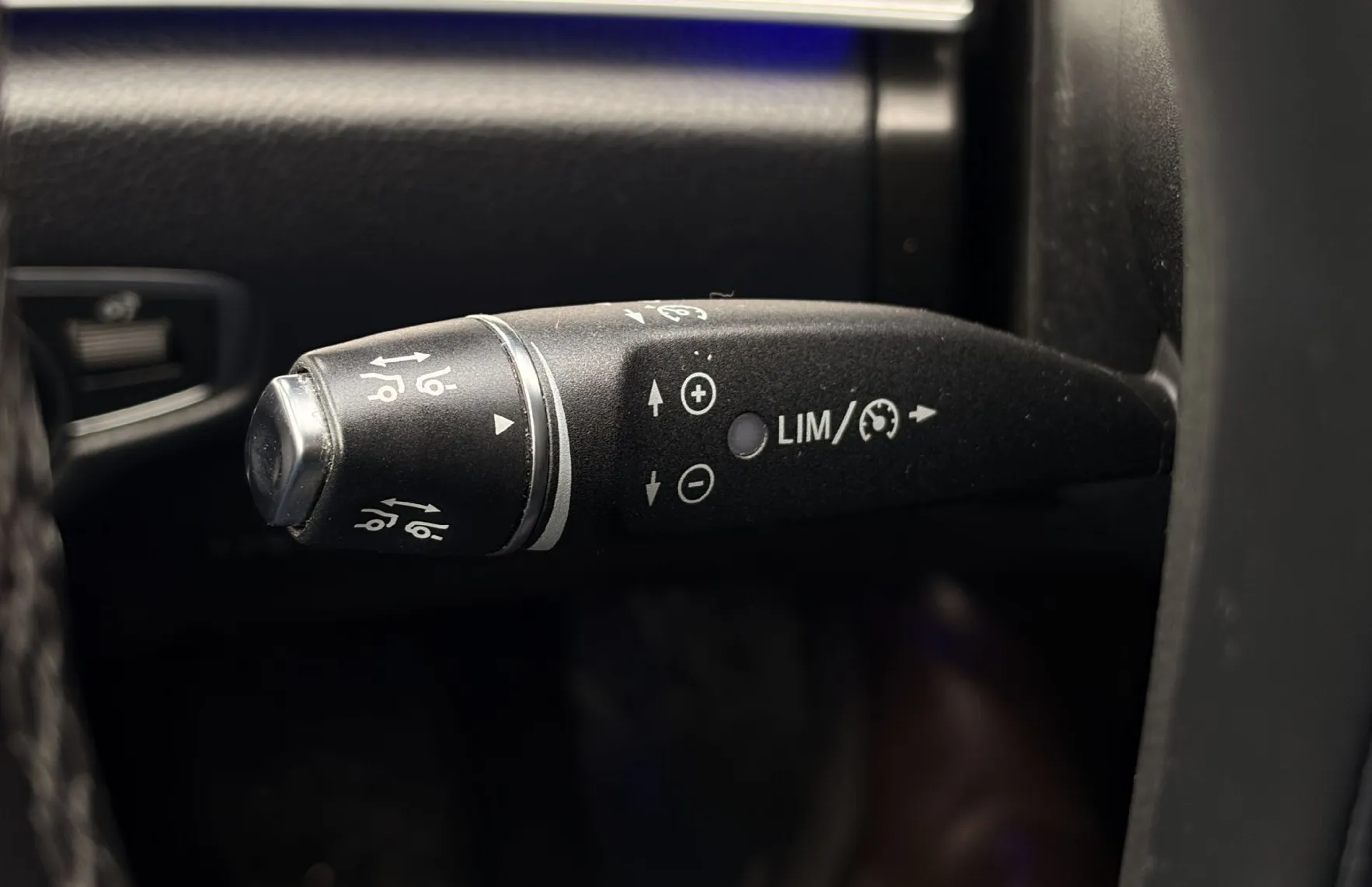 Zunanja slika - Mercedes-Benz E-Razred - E 220d T 4MATIC Avantgarde Avt. - 13