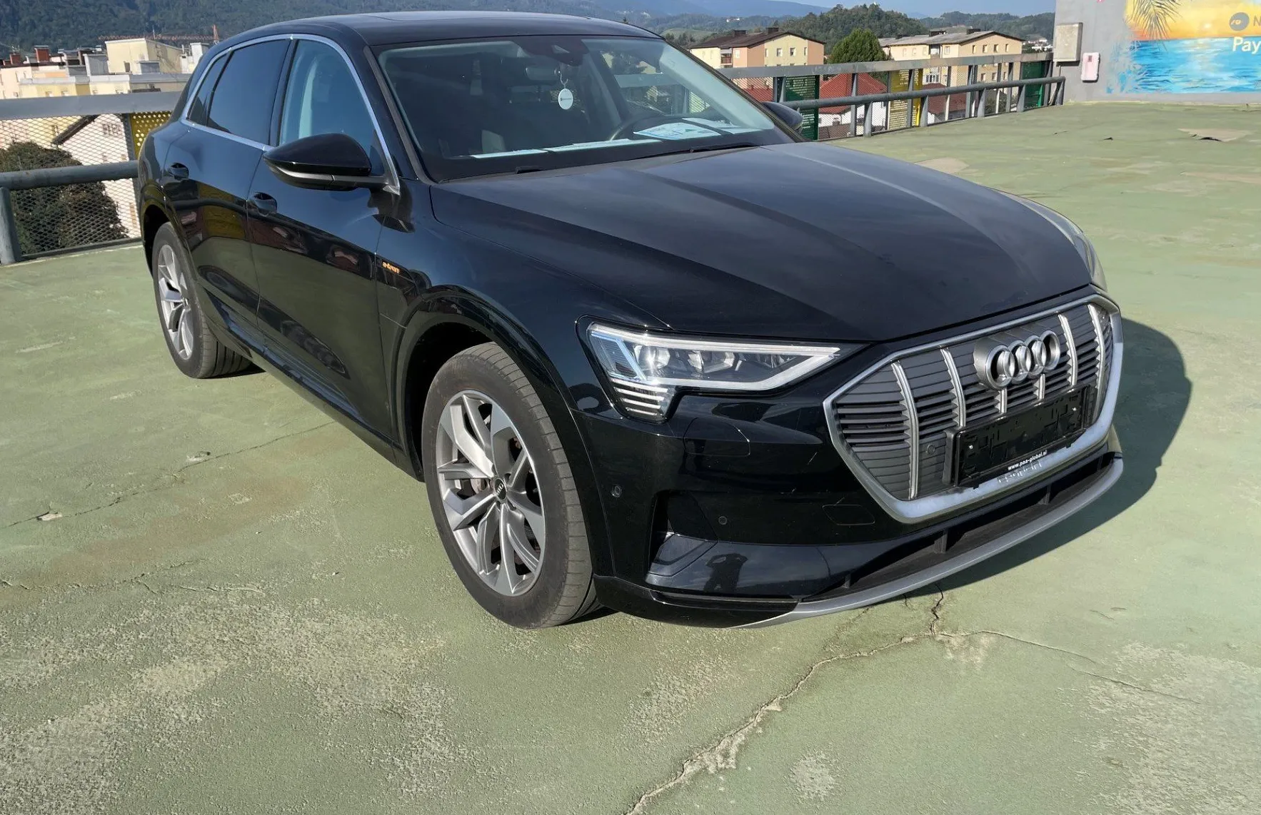 Zunanja slika - Audi e-tron - 50 quattro.NEMŠKI.PANORAMA.KAMERA.LED.GRE.SE.USNJE - 2
