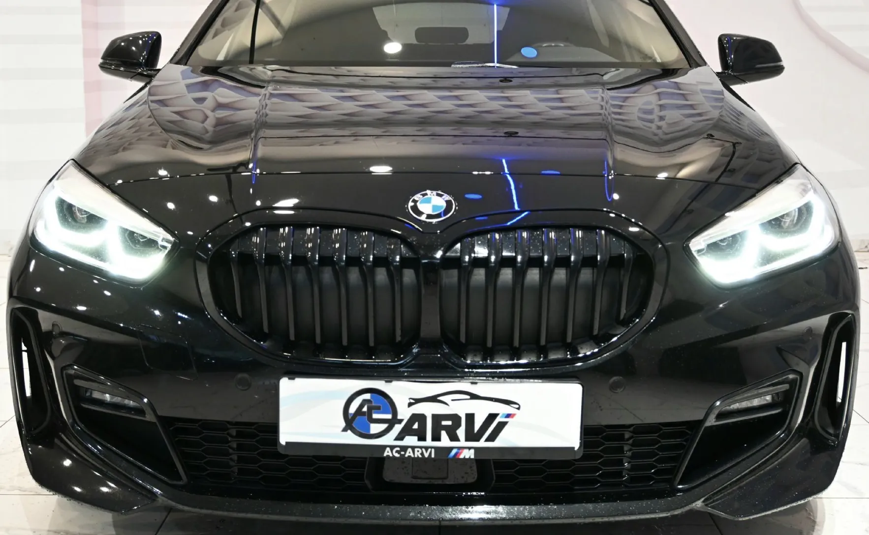 Zunanja slika - BMW Serija 1 - : 118i-M.SPORT-LANE-HARMAN-LED-AMBIENT. - 2