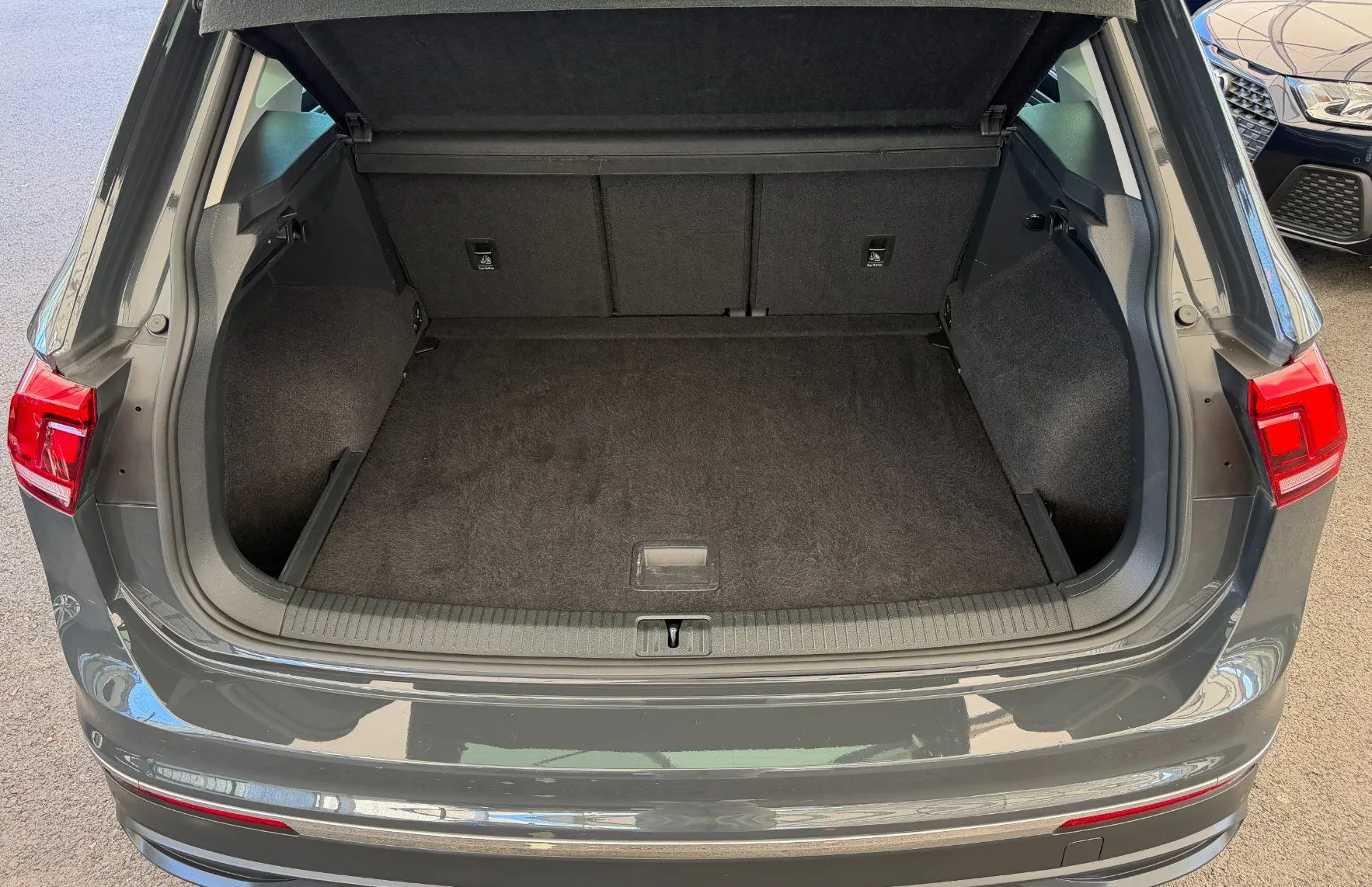 Zunanja slika - Volkswagen Tiguan - Life 2.0 TDI DSG - MRTVI KOT - KAMERA - ACC - 11