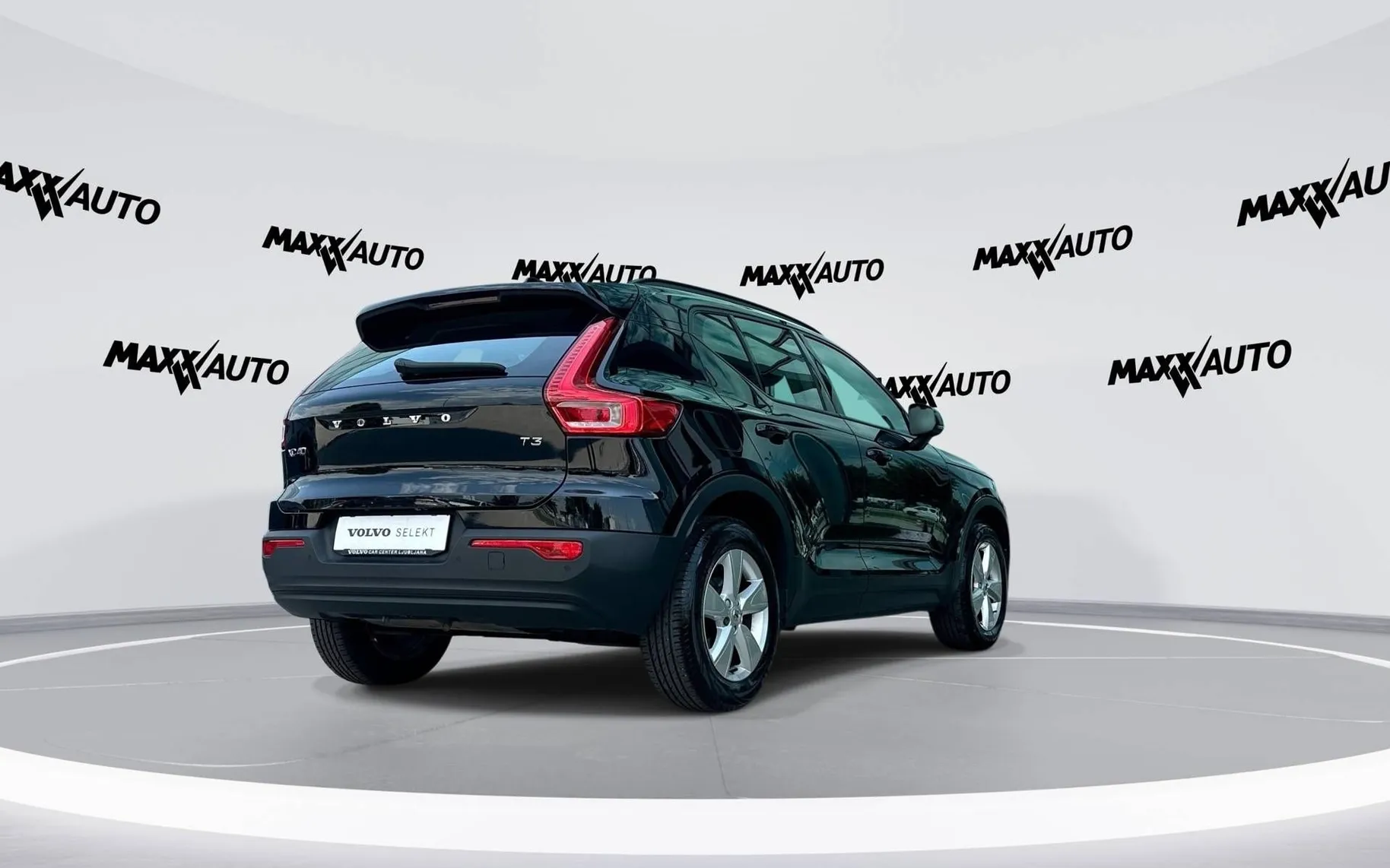 Zunanja slika - Volvo XC40 - T3 Momentum Avt... - 5