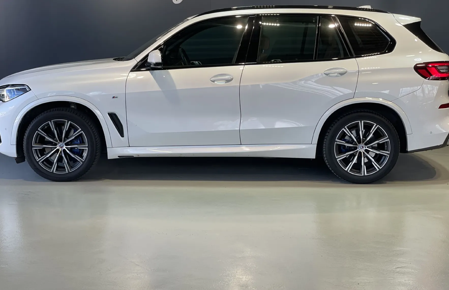 Zunanja slika - BMW X5 - serija : 4.0i-1.LAST.-HEADUP-PANORAMA-VIRTUAL-MEMORY-LED - 4