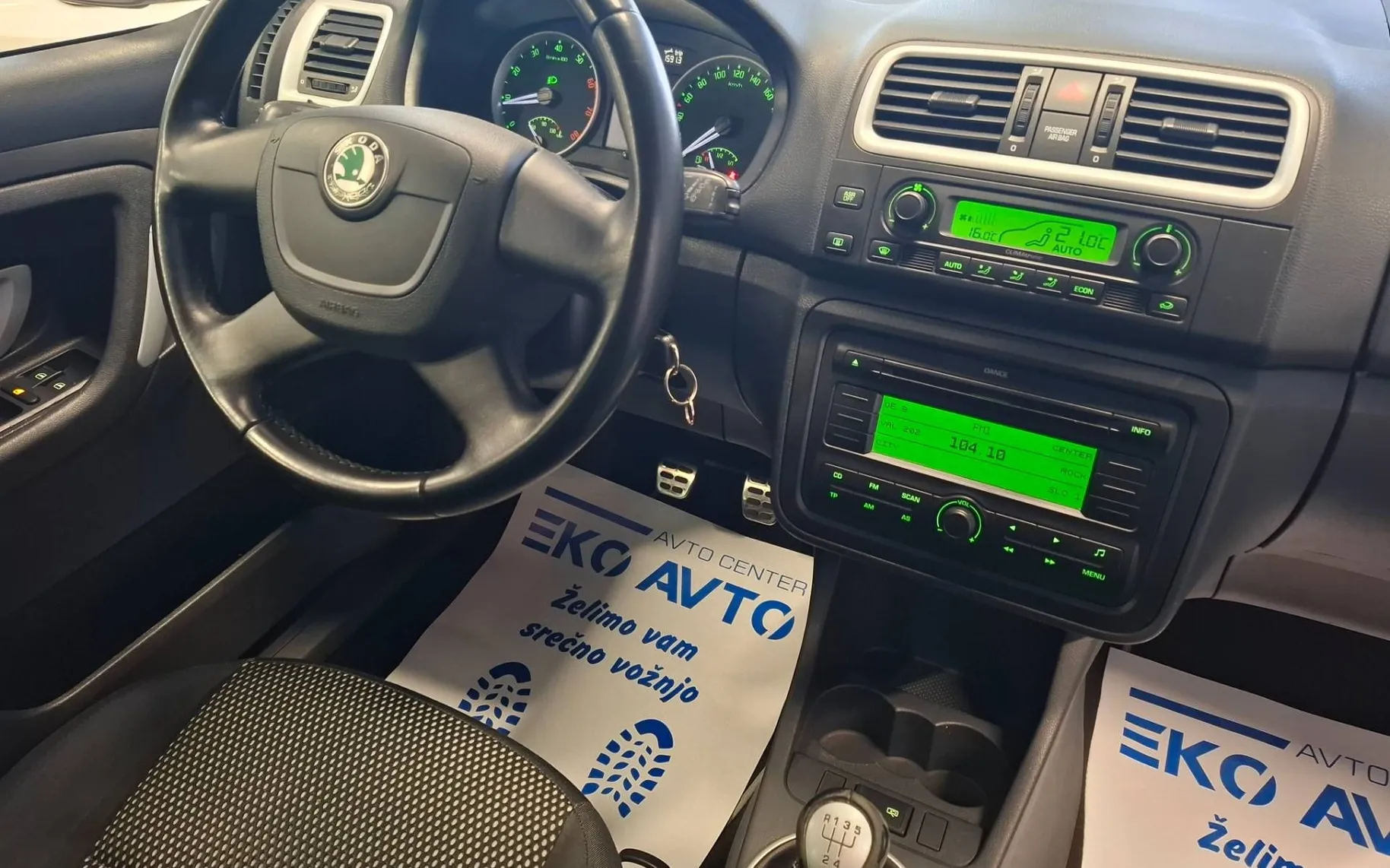 Notranja slika - Škoda Fabia - Combi 1.6 Scout KREDIT BREZ POLOGA-KOT NOVA - 10