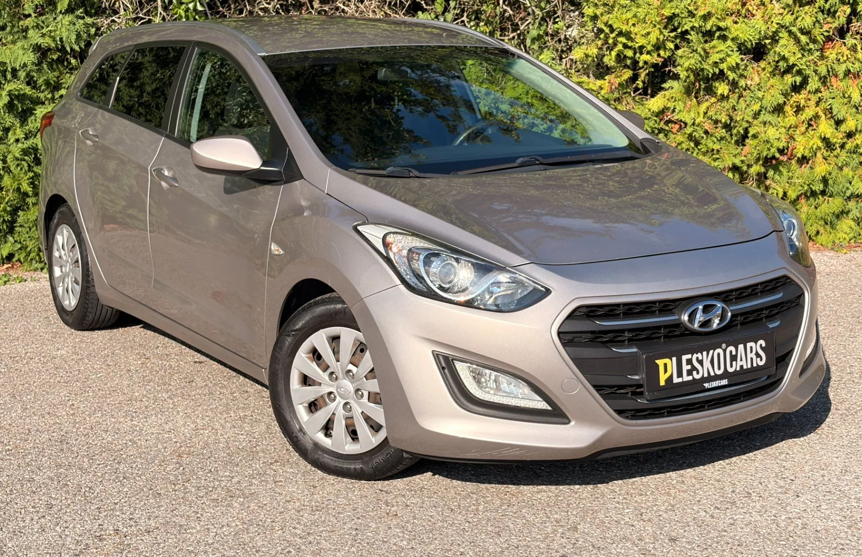 Zunanja slika - Hyundai i30 Wagon - 1.4 CVVT Style - BREZ POLOGA - 2
