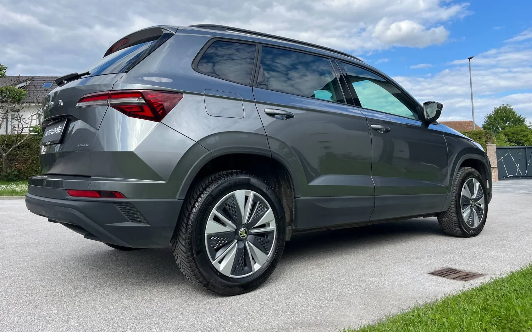 Zunanja slika - Škoda Karoq - 2.0 TDI Ambition DSG-1 LASTNIK-LED-NAVI-KAM-ODLIČN - 4