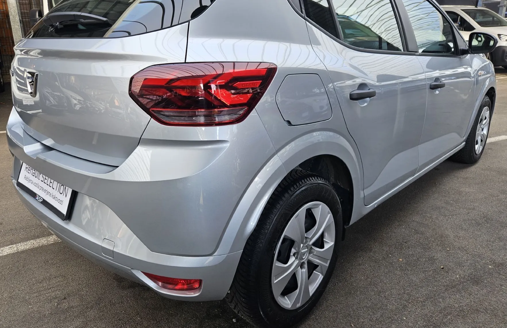 Zunanja slika - Dacia Sandero - 1.0 SCe 65 Essential - 3
