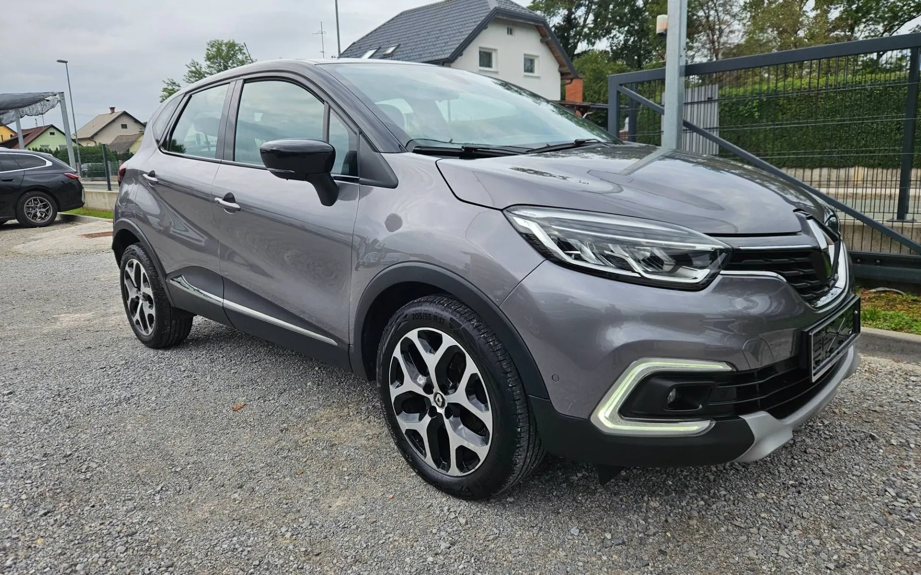 Zunanja slika - Renault Captur - TCe 130 Intens SLO NAVI KAMERA LED MRTVI KOT - 2