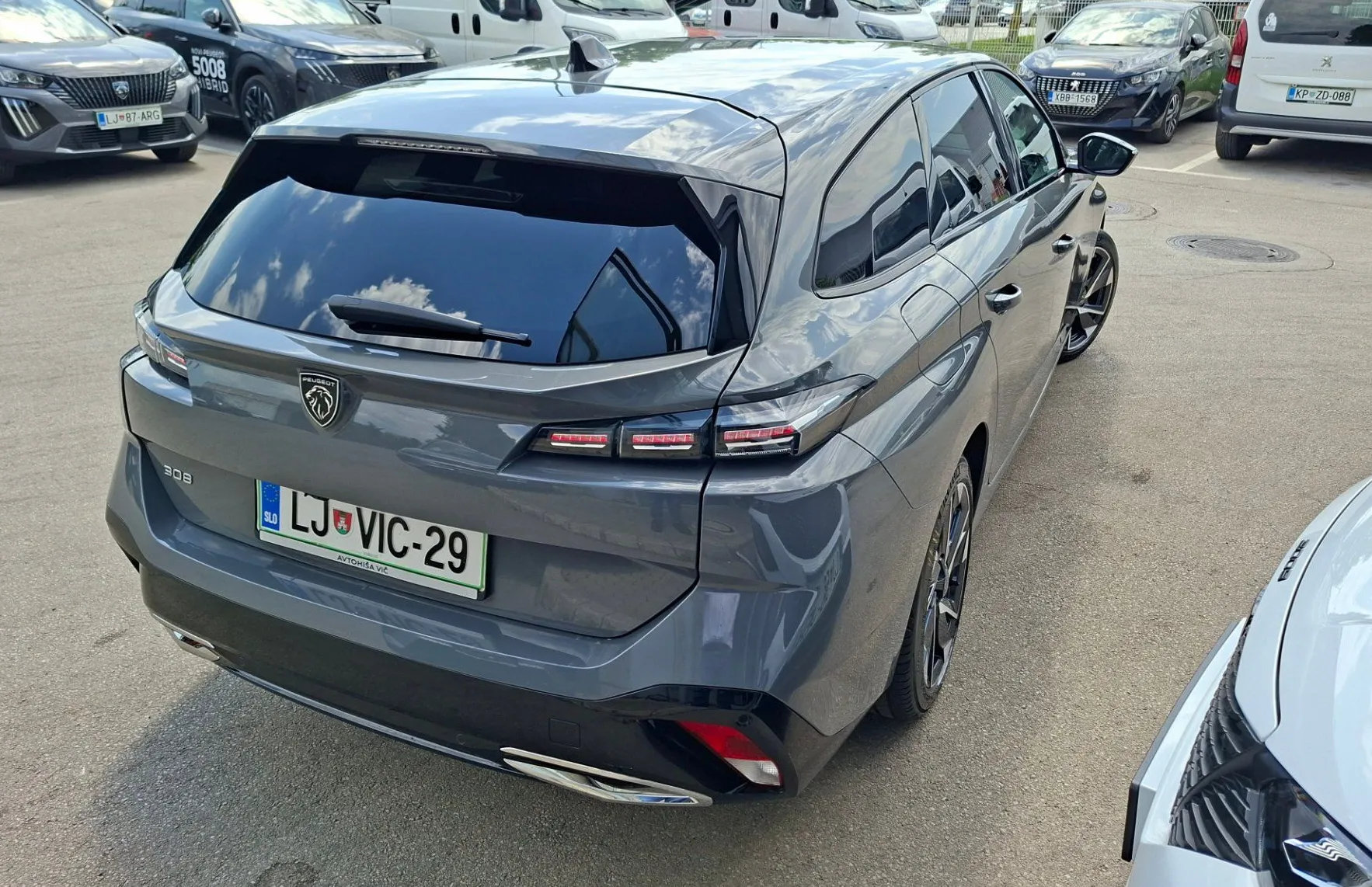 Zunanja slika - Peugeot 308 - SW 1.2 MHEV  136  145 e-DCT Allure Avt. - 3