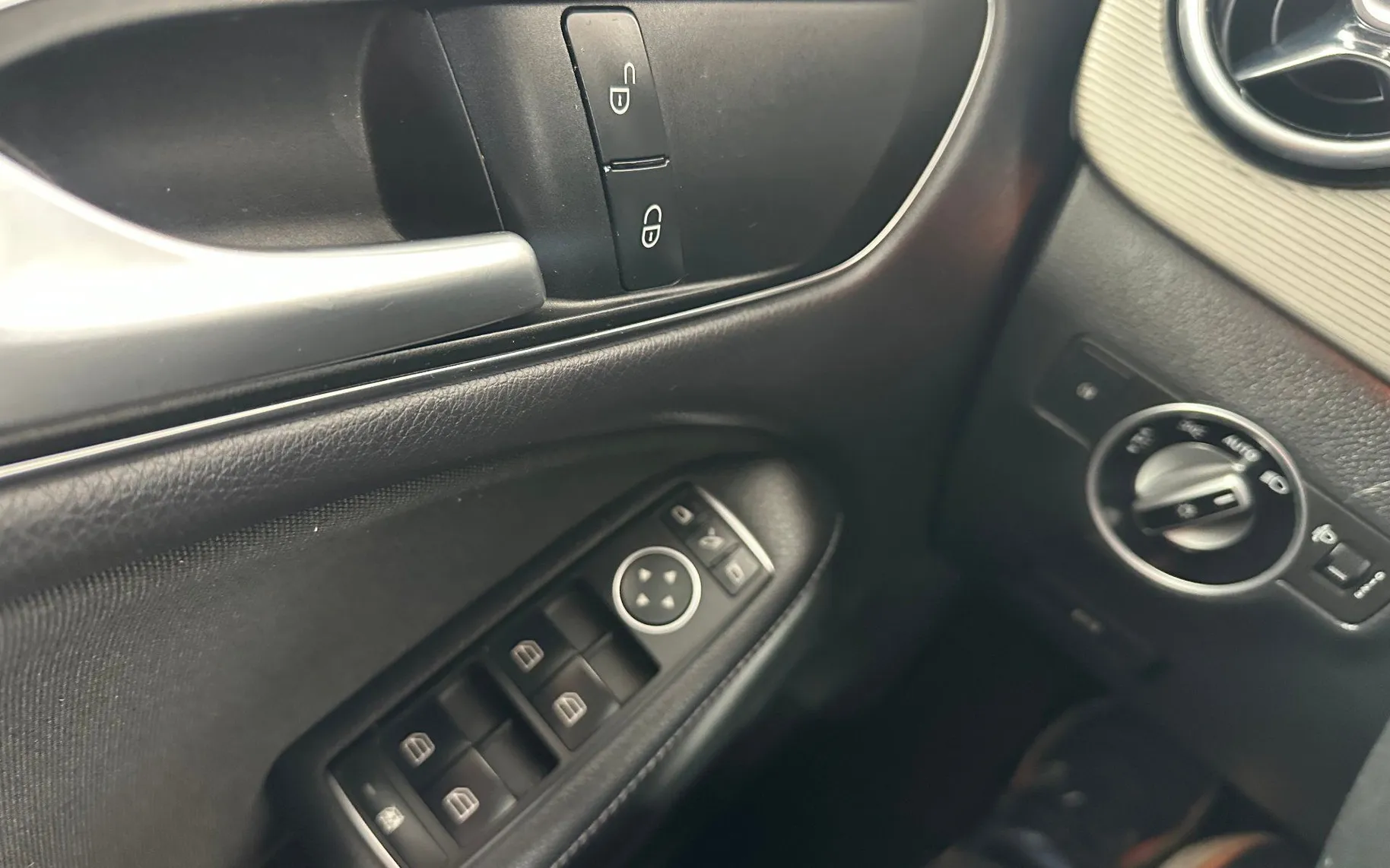Zunanja slika - Mercedes-Benz B-Razred - B 200 BENCIN 1.6 SLOVENSKI.SAMO 104.000 KM - 10