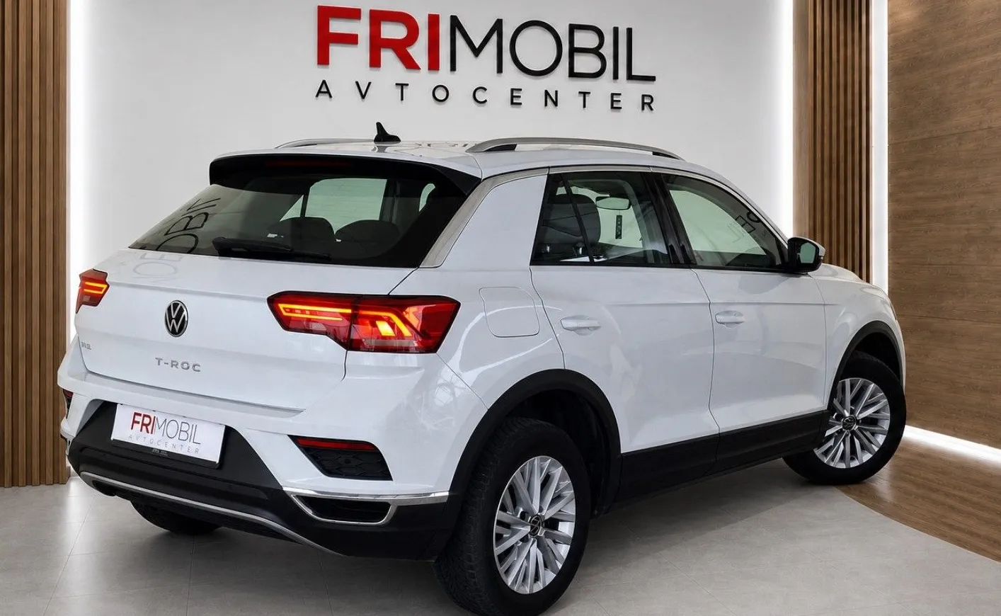 Zunanja slika - Volkswagen T-Roc - 2.0 TDI SCR  •PDC•KAMERA•ACC• - 3