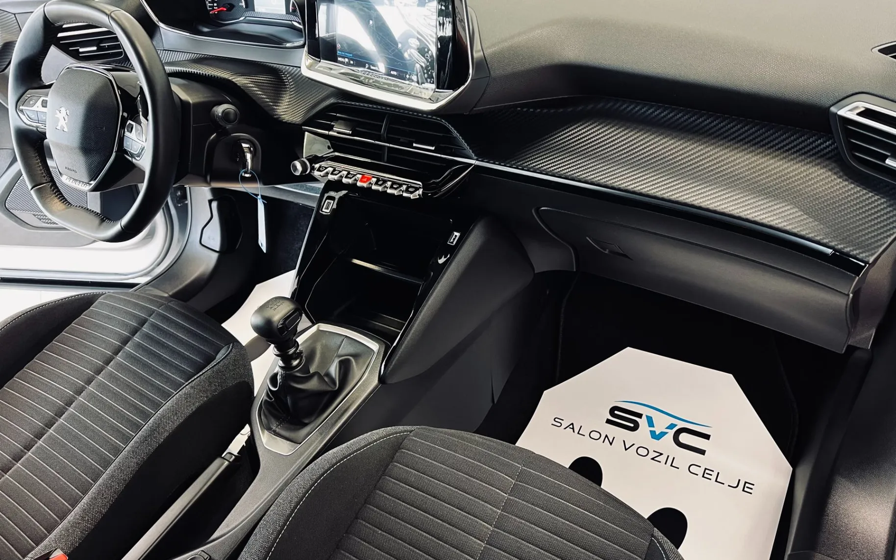 Zunanja slika - Peugeot 2008 - 1,2 PureTech 100 S&S Allure - 11