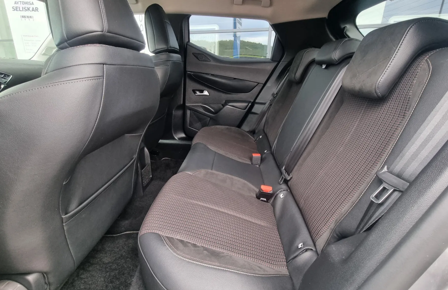 Zunanja slika - DS DS 3 - 1.2 MHEV Étoile Avtomatik - SAMO 17.423KM - 10