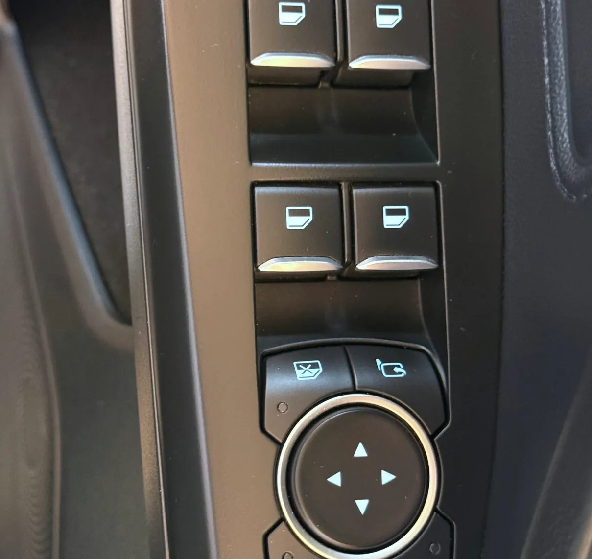 Zunanja slika - Ford Focus - 1,5 EcoBlue TITANIUM - 16