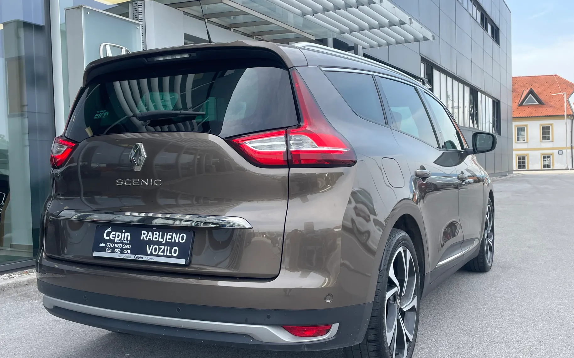 Zunanja slika - Renault Grand Scenic - Scénic dCi 130 Energy Intens - 4
