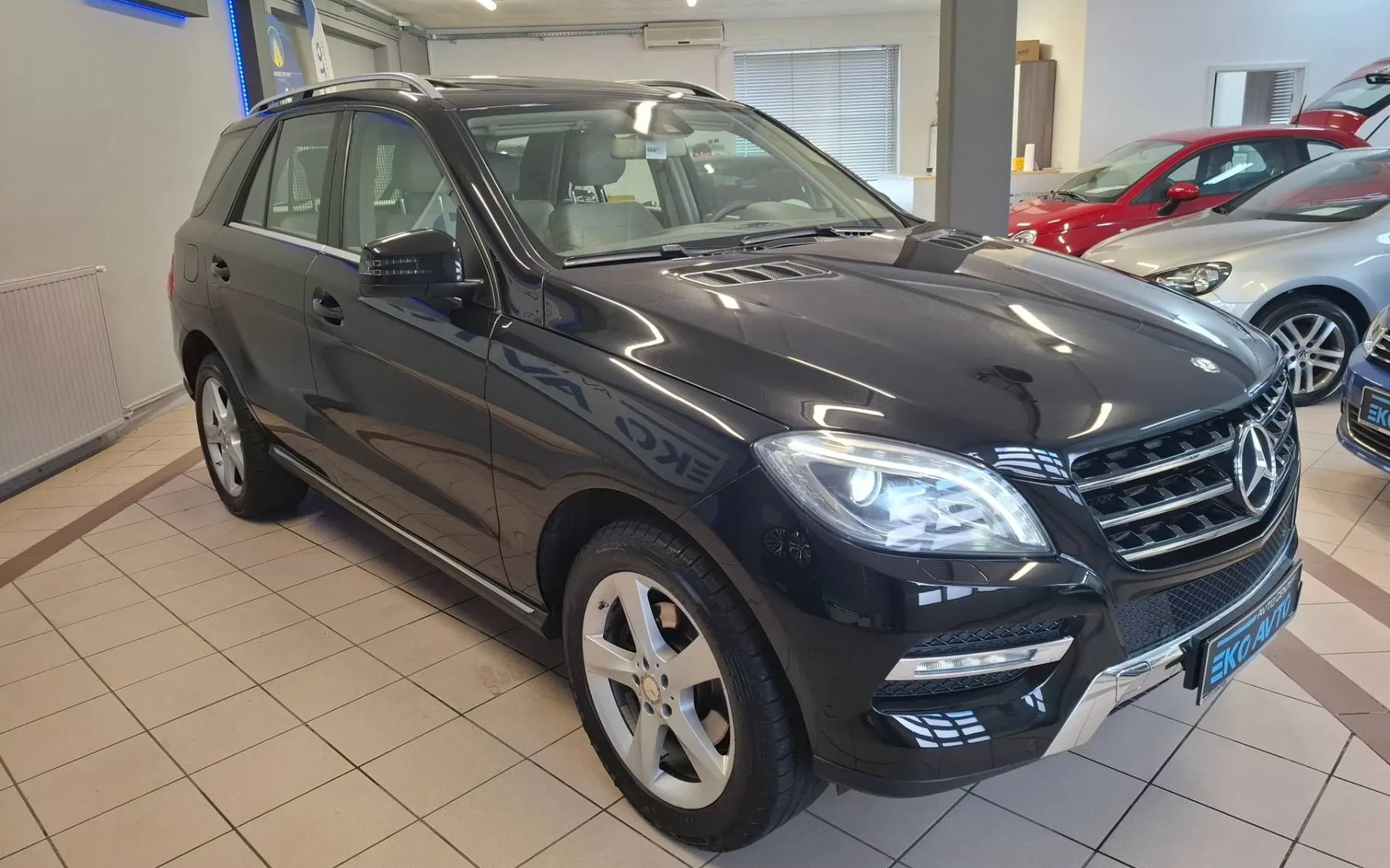 Zunanja slika - Mercedes-Benz ML-Razred - ML 250 BlueTEC 4MATIC ACC-STR.OKNO-NAVI-XENON-AL - 3