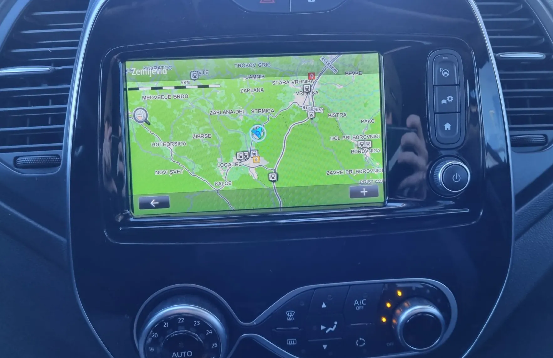 Zunanja slika - Renault Captur - Intens TCe 150 AVTOMATIK +VLEČNA KLJUKA+SERVISNA - 15