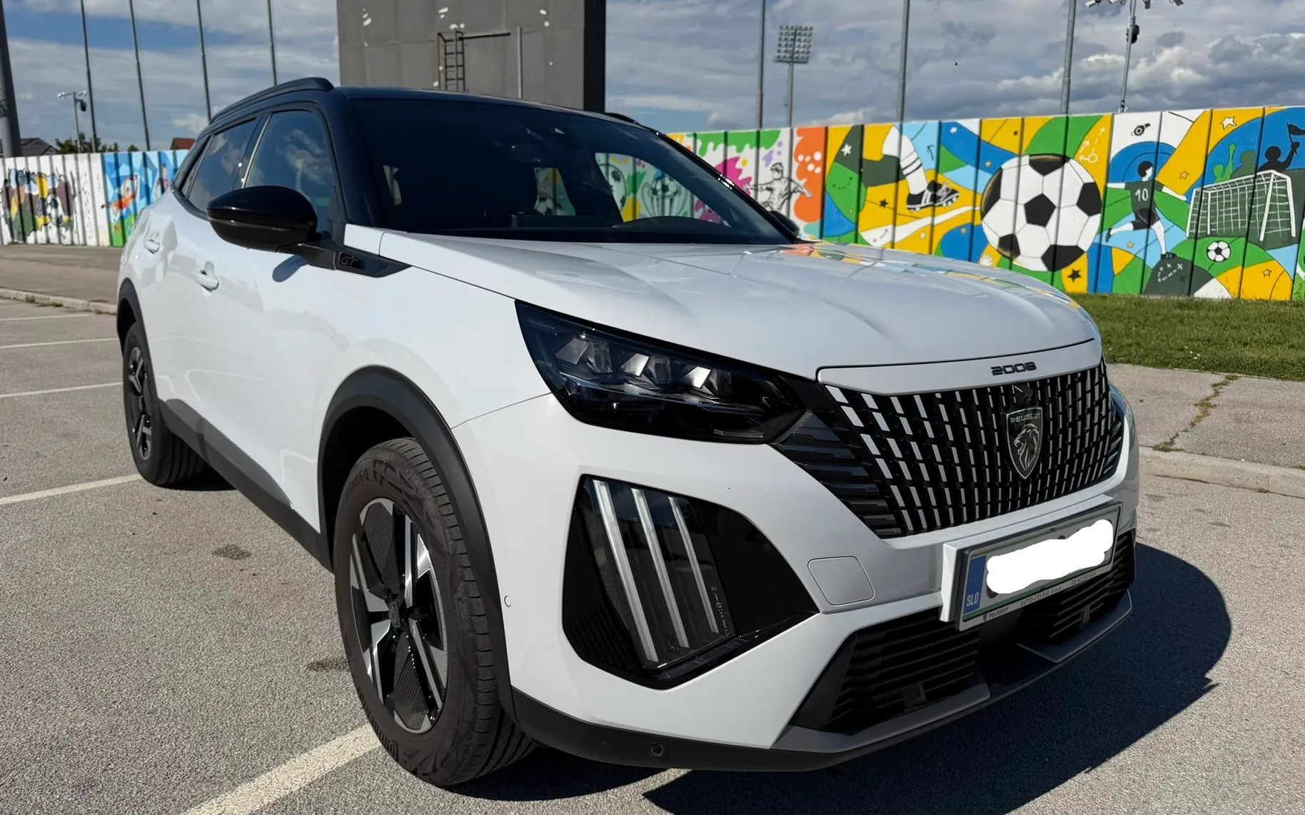Zunanja slika - Peugeot 2008 - 1,2 PureTech 130 S&S GT + kom. zimskih gum - 3