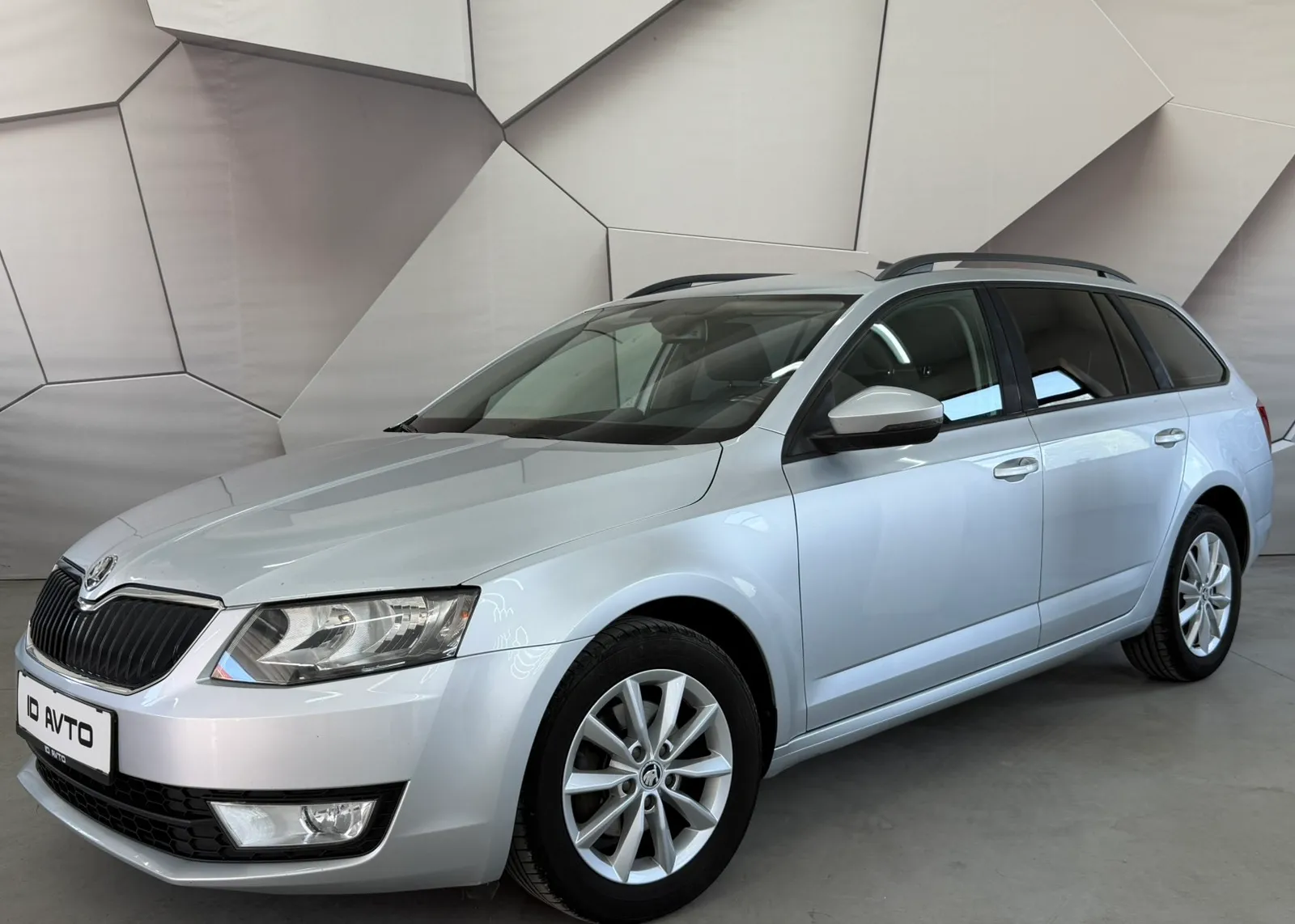 Zunanja slika - Škoda Octavia - Combi 2,0 TDI L&K - 3
