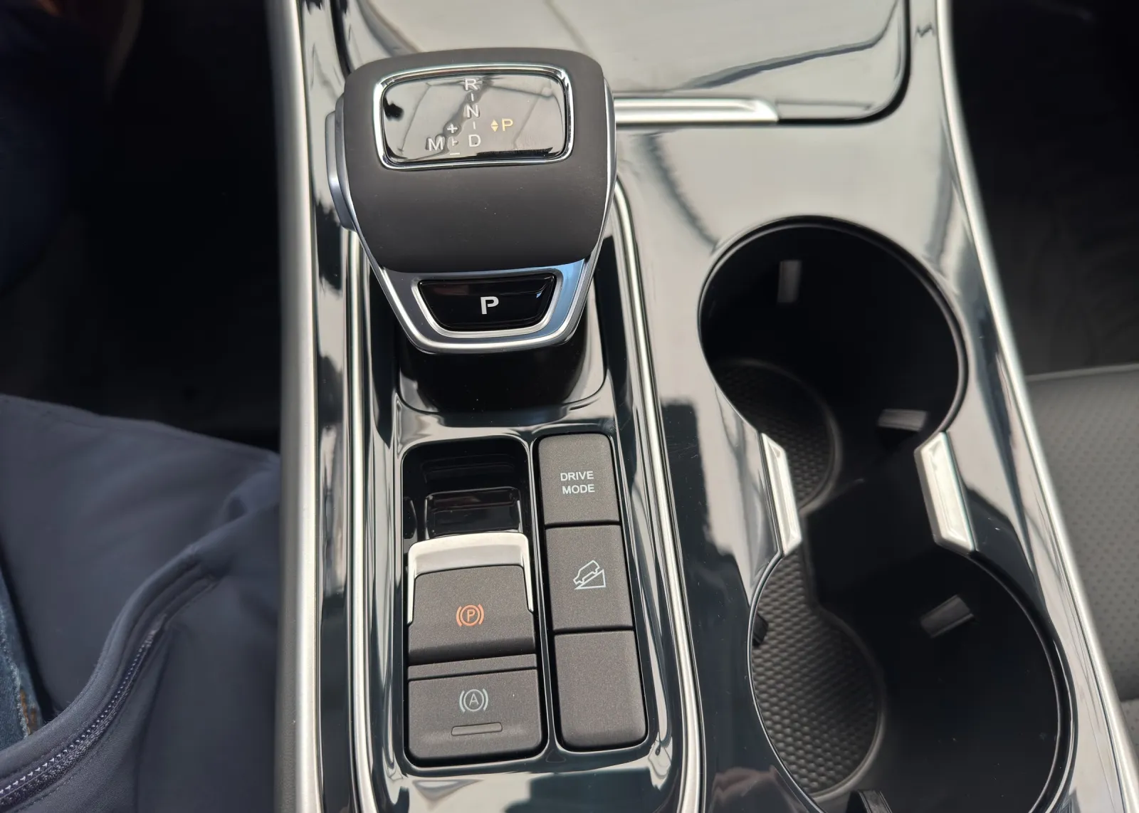 Zunanja slika - Forthing Forthing T5 EVO - T5 Evo 1.5T EXCLUSIVE ADAS +PANORAMA+KAMERA+MRTVI KOT+DAB - 3