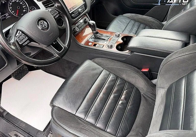 Notranja slika - Volkswagen Touareg - Blu3Motion Tech. 3.0 V6 TDI - 12